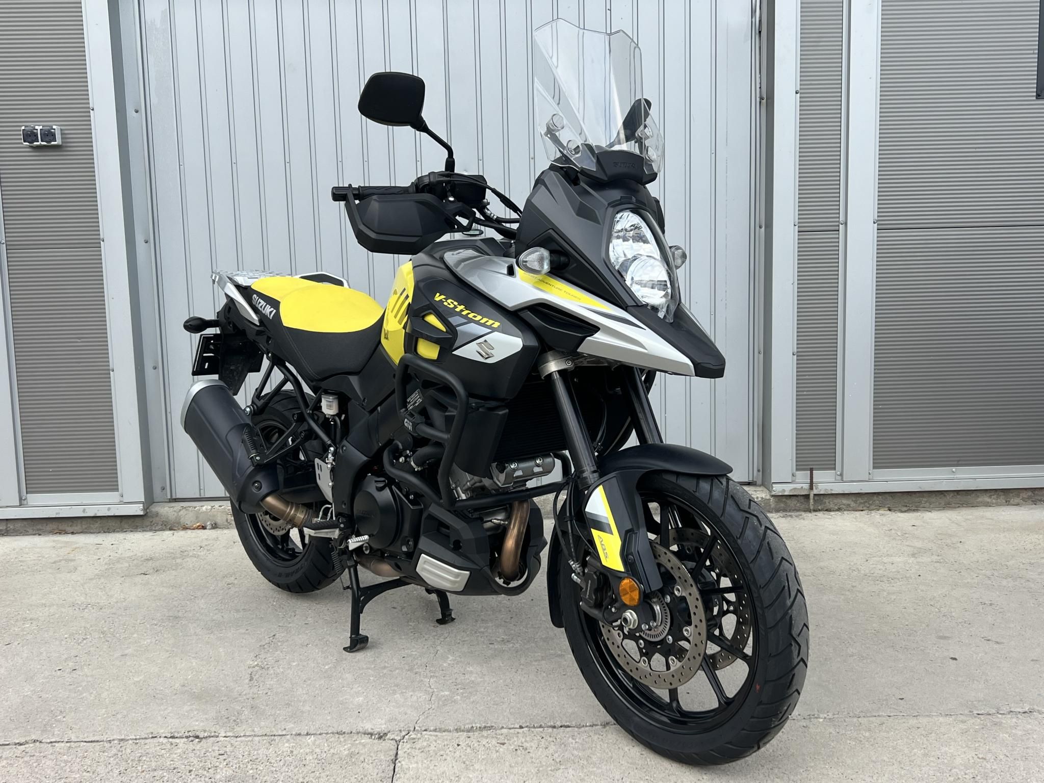SUZUKI DL 1000 Karcmentes