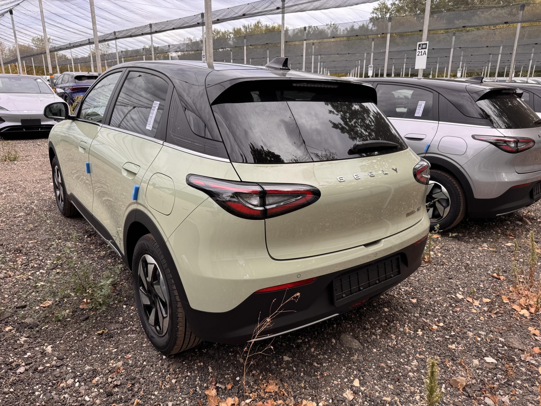 GEELY E2