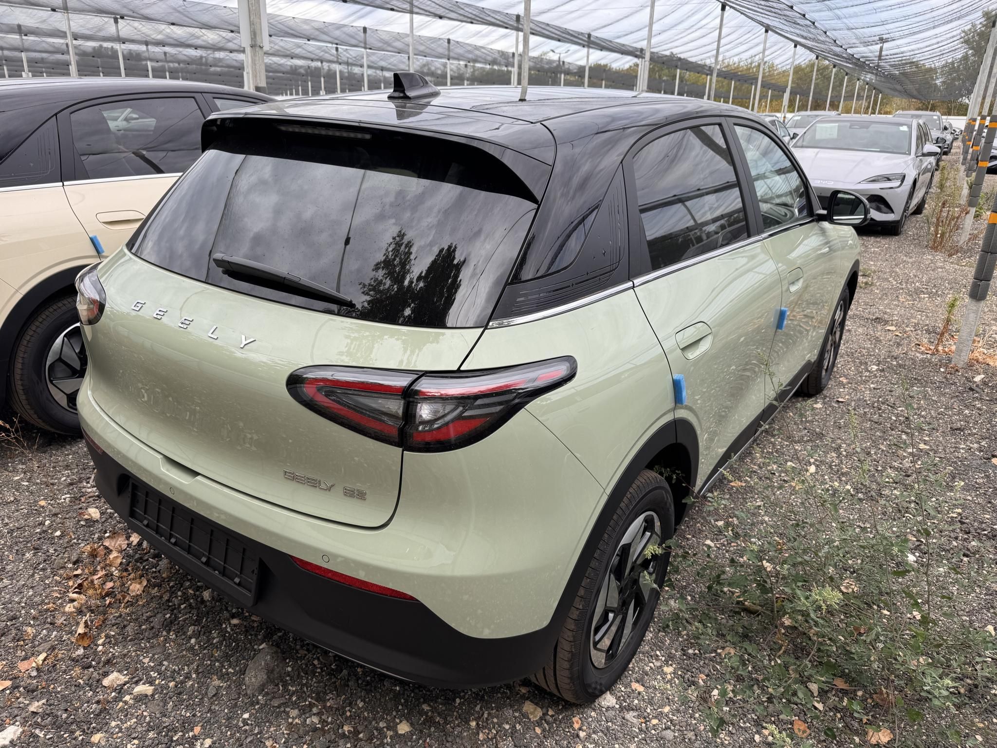 GEELY E2