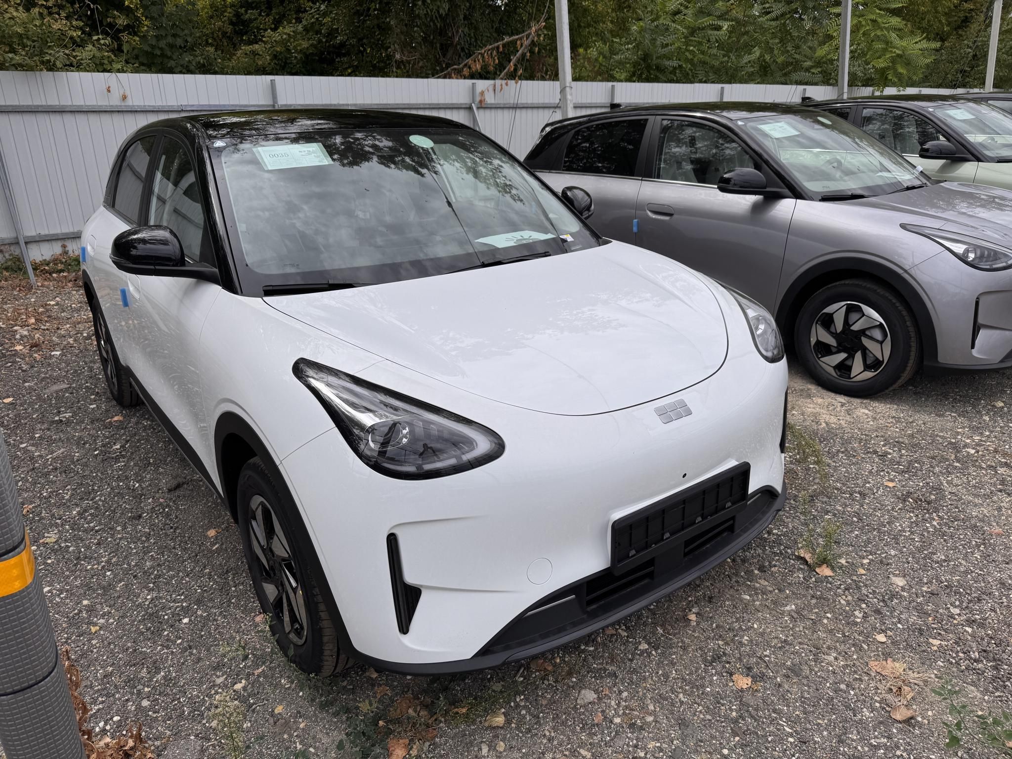 GEELY E2
