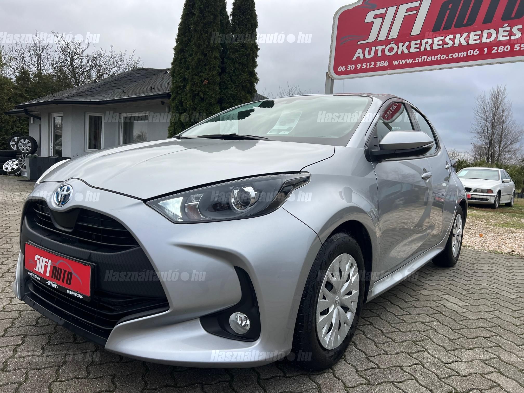 TOYOTA YARIS 1.5 Hybrid Selection Style VIP e-CVT