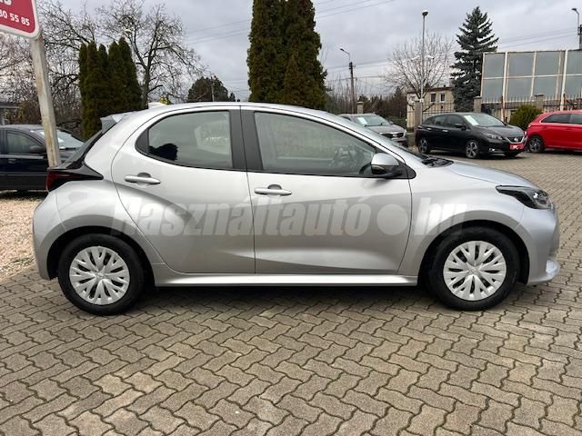 TOYOTA YARIS 1.5 Hybrid Selection Style VIP e-CVT