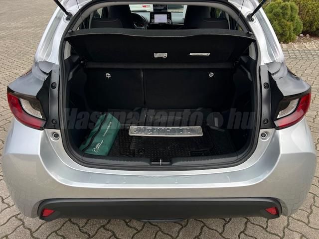 TOYOTA YARIS 1.5 Hybrid Selection Style VIP e-CVT