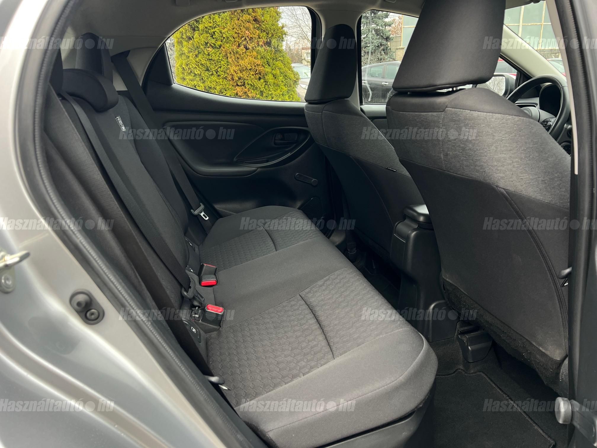 TOYOTA YARIS 1.5 Hybrid Selection Style VIP e-CVT