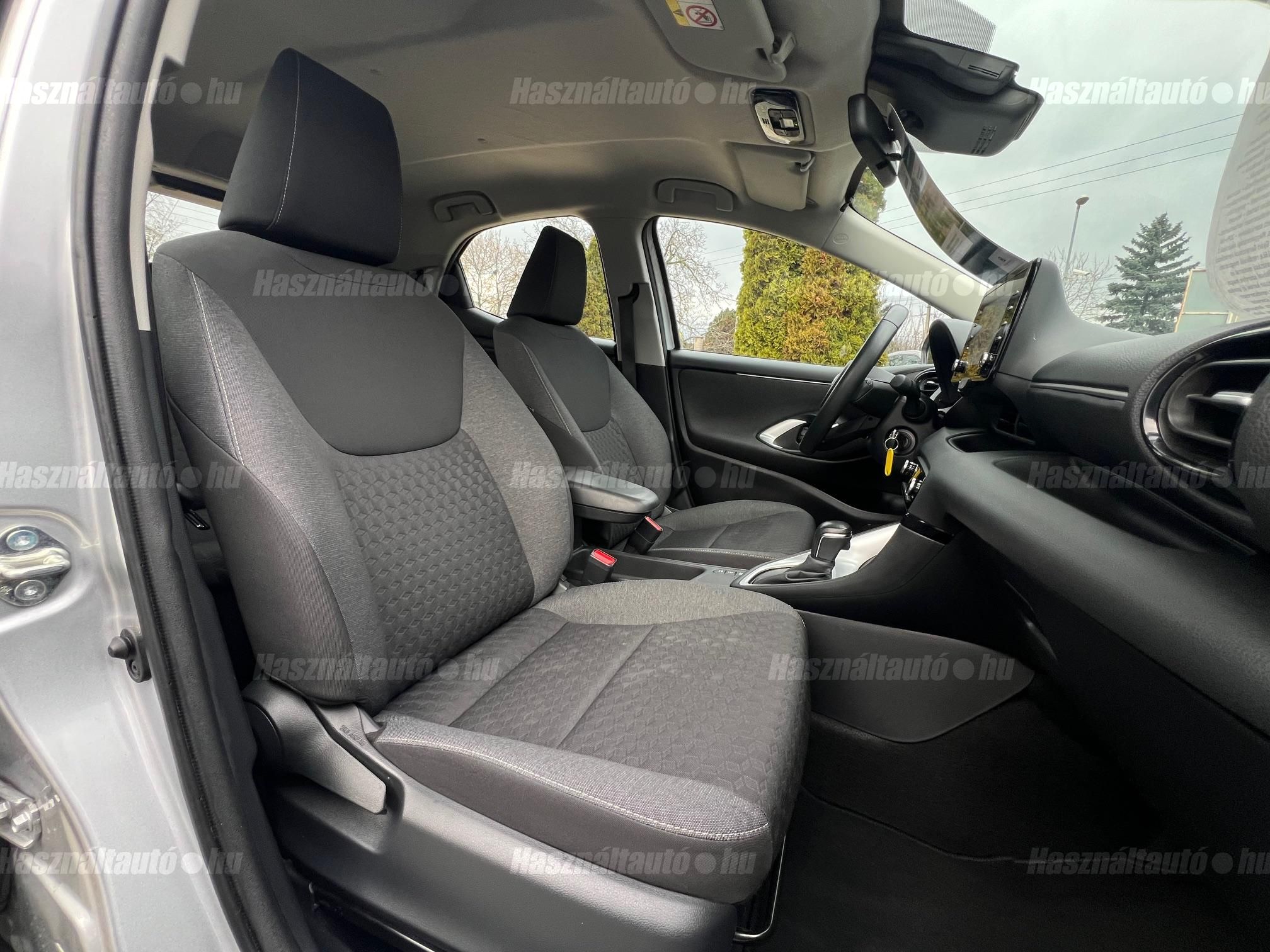TOYOTA YARIS 1.5 Hybrid Selection Style VIP e-CVT