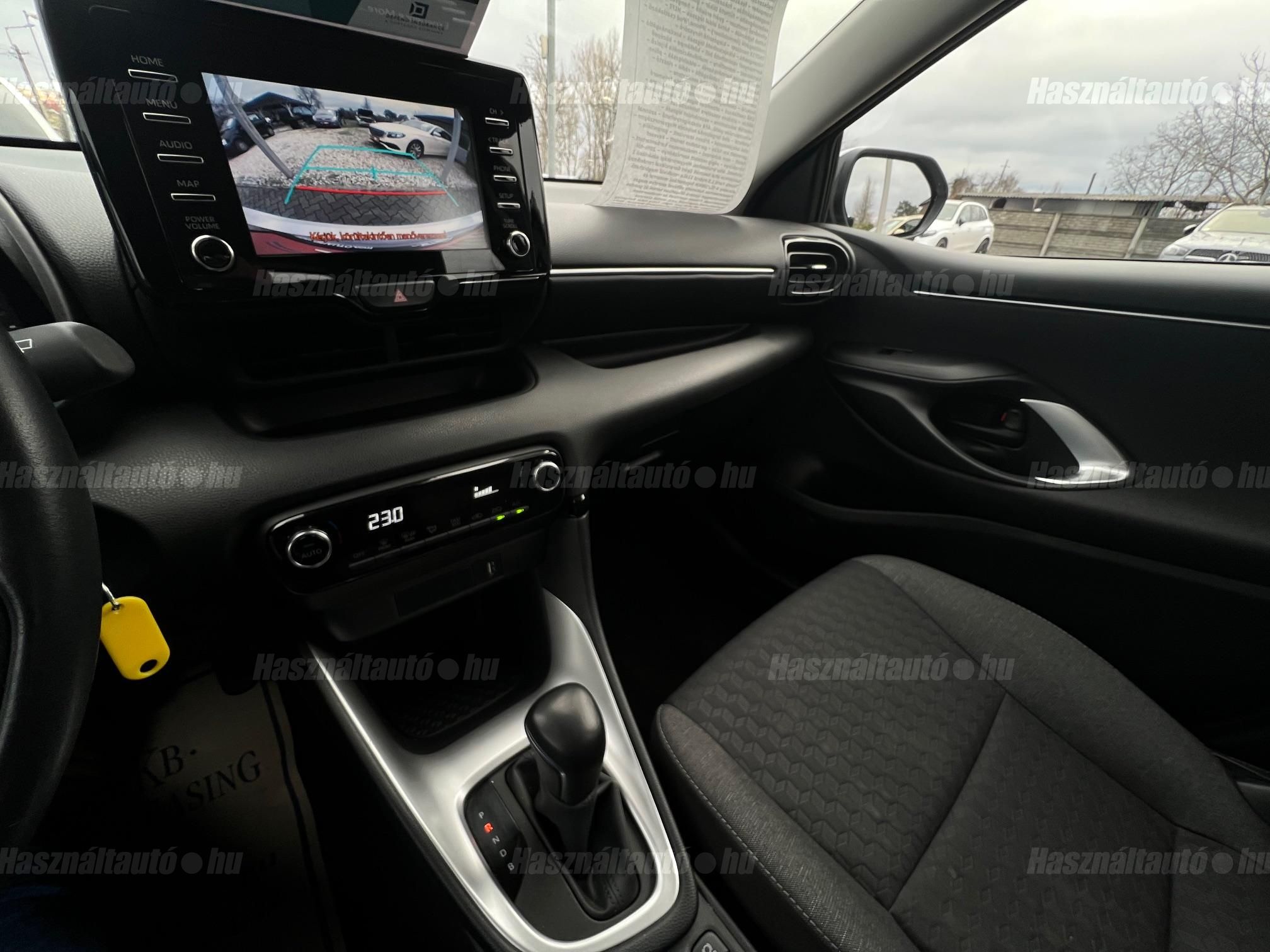 TOYOTA YARIS 1.5 Hybrid Selection Style VIP e-CVT
