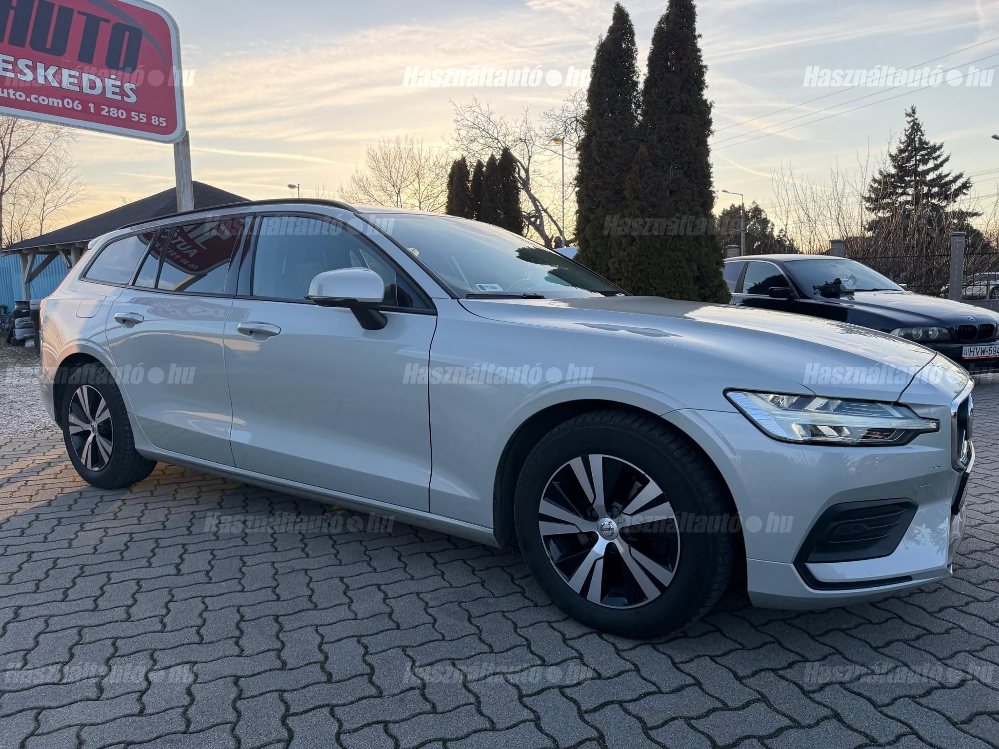 VOLVO V60 2.0 D [D3] Momentum Pro Geartronic 8.seb.Automata.75.ekm.Magyar.Led.Kamera.3év