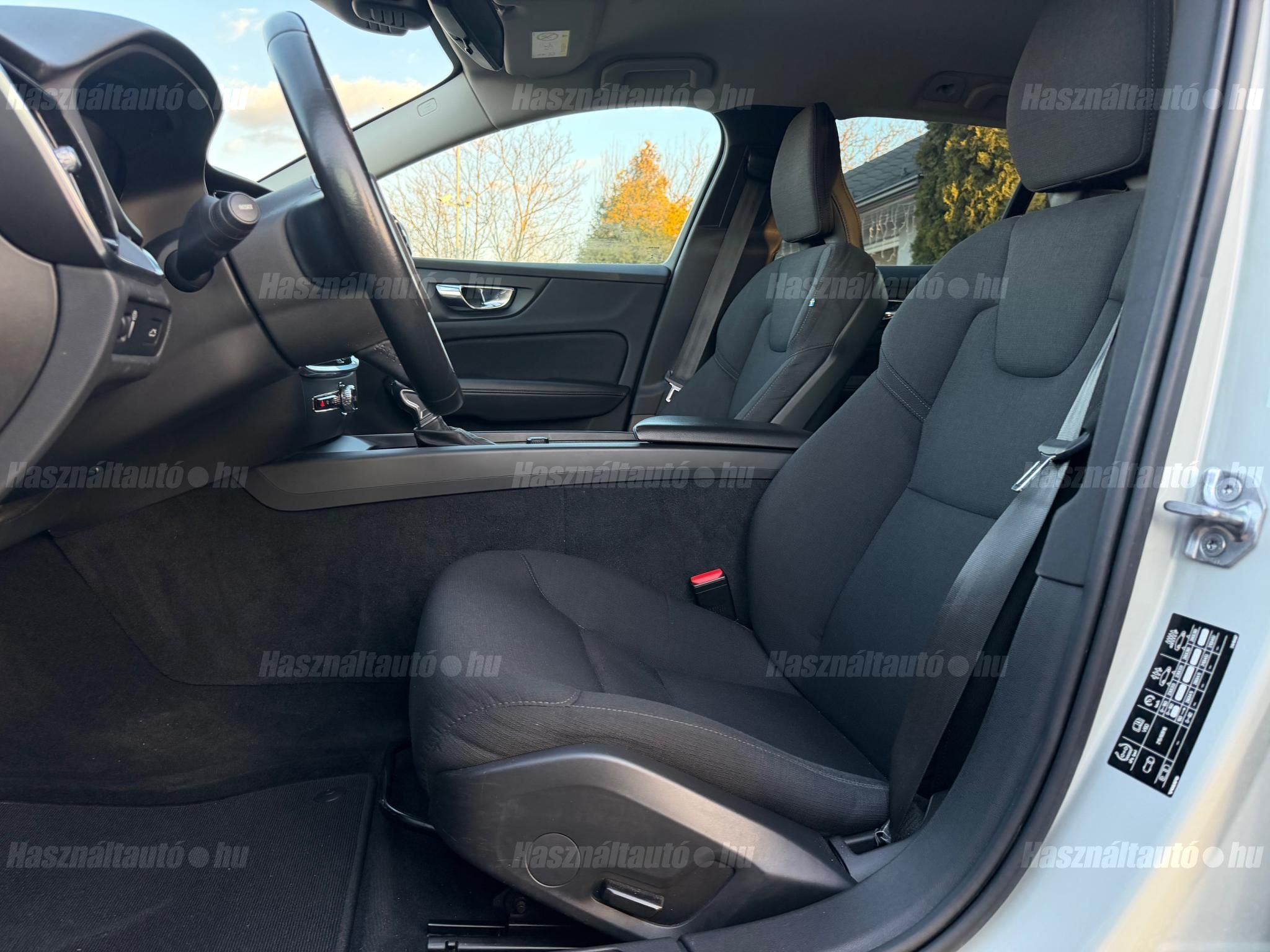 VOLVO V60 2.0 D [D3] Momentum Pro Geartronic 8.seb.Automata.75.ekm.Magyar.Led.Kamera.3év