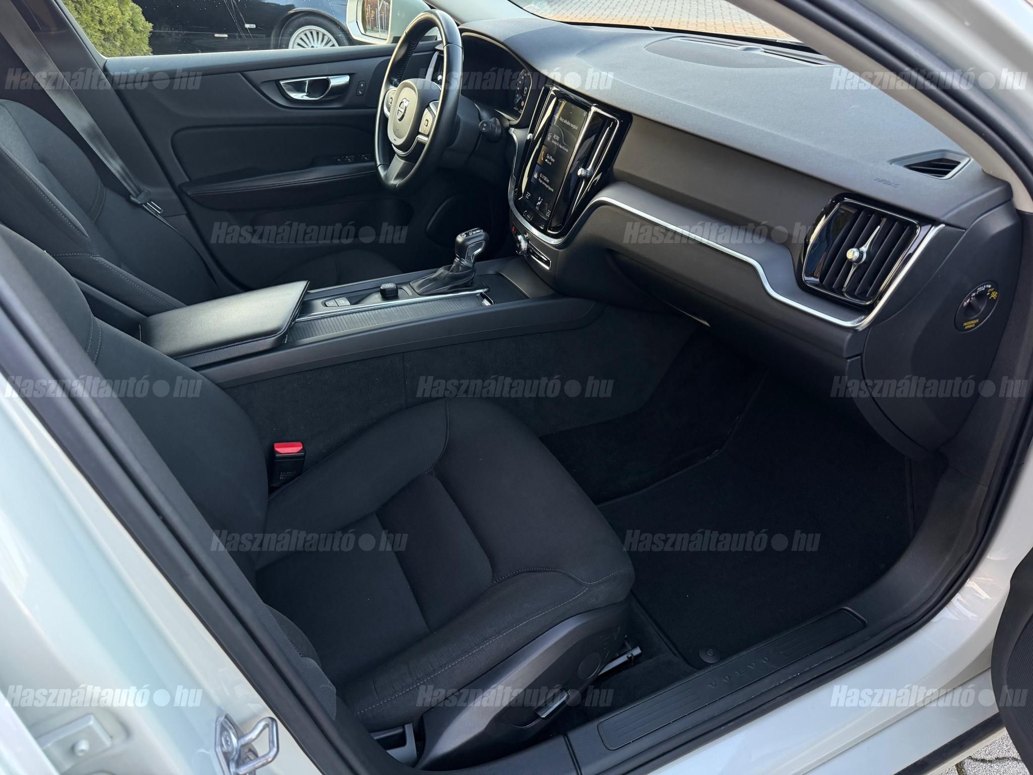 VOLVO V60 2.0 D [D3] Momentum Pro Geartronic 8.seb.Automata.75.ekm.Magyar.Led.Kamera.3év