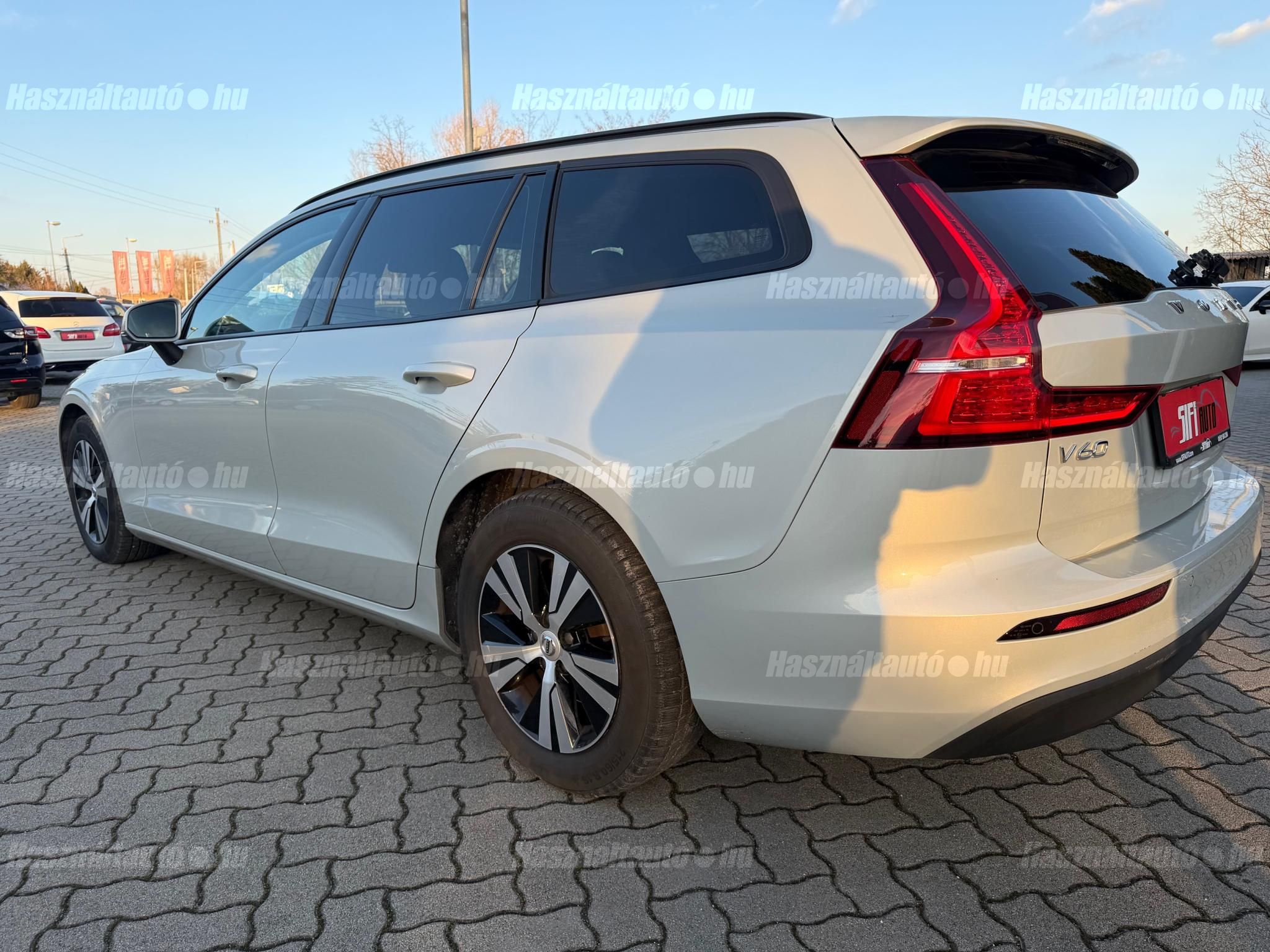 VOLVO V60 2.0 D [D3] Momentum Pro Geartronic 8.seb.Automata.75.ekm.Magyar.Led.Kamera.3év