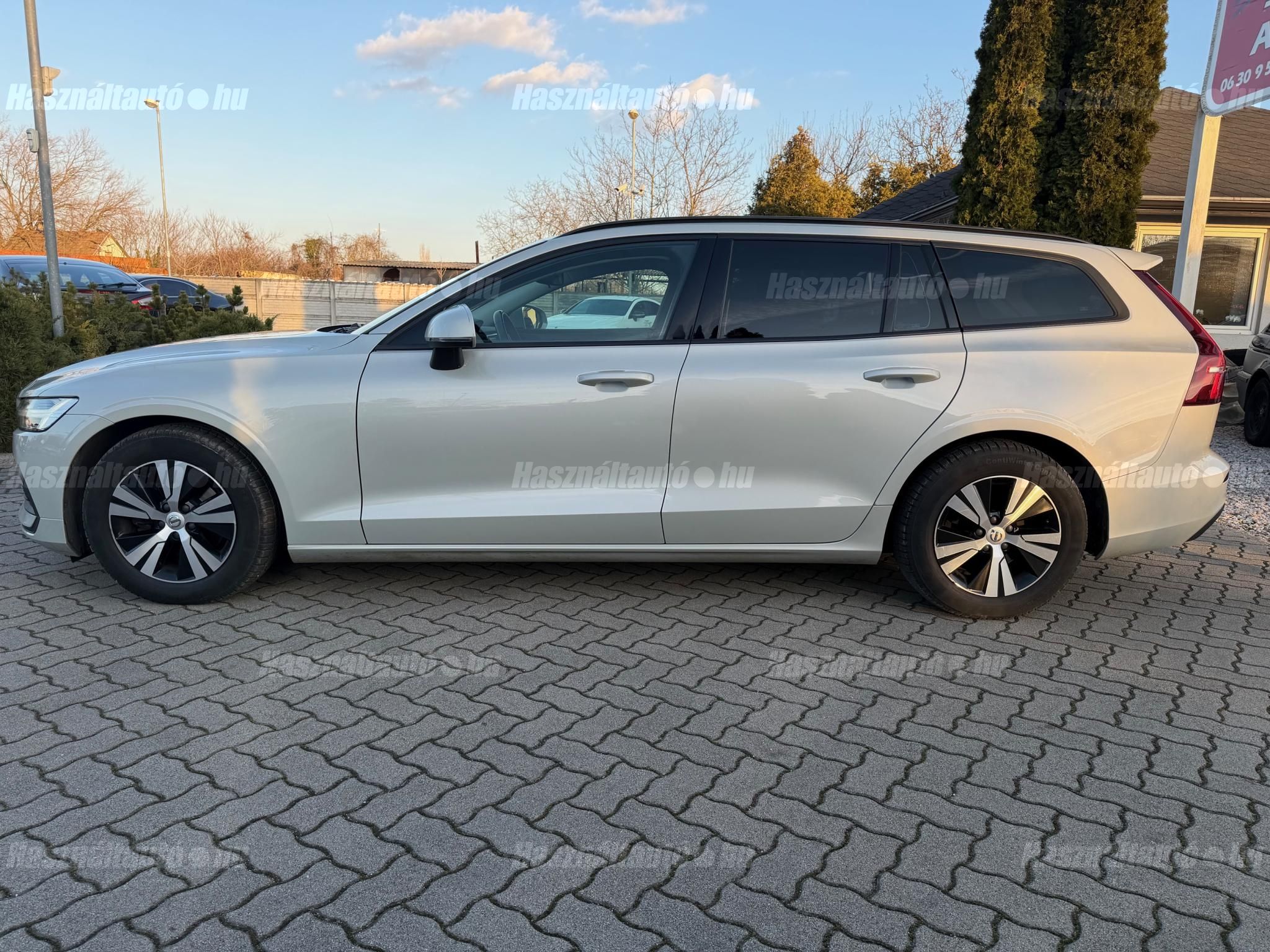 VOLVO V60 2.0 D [D3] Momentum Pro Geartronic 8.seb.Automata.75.ekm.Magyar.Led.Kamera.3év
