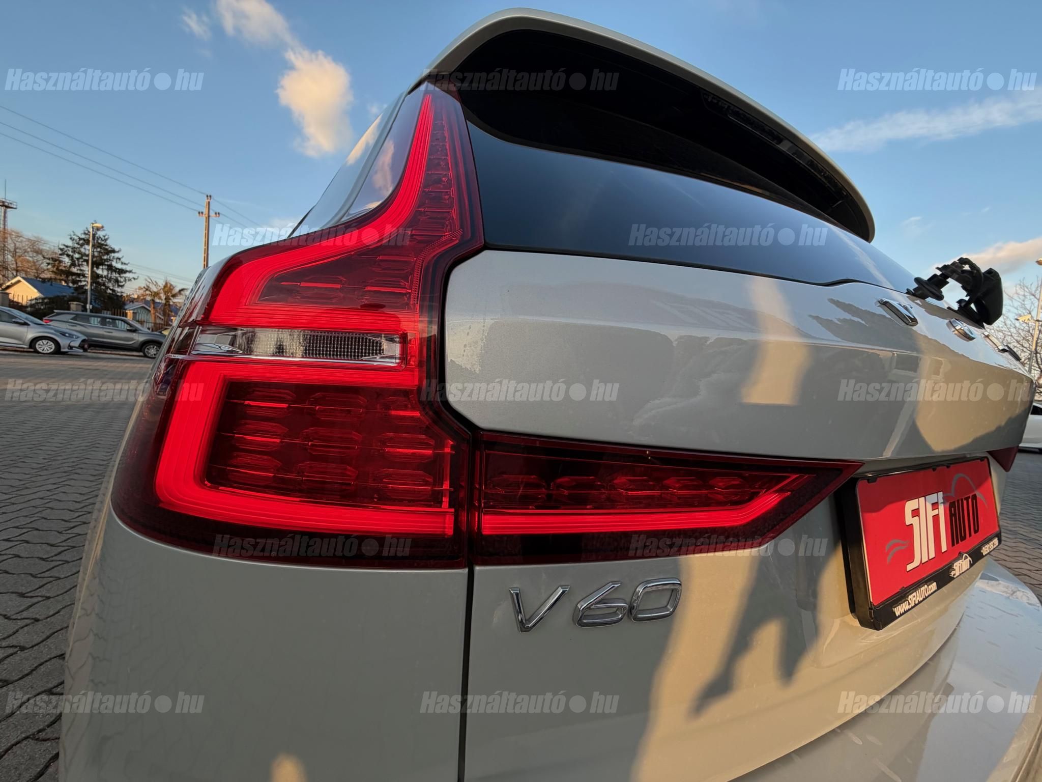 VOLVO V60 2.0 D [D3] Momentum Pro Geartronic 8.seb.Automata.75.ekm.Magyar.Led.Kamera.3év
