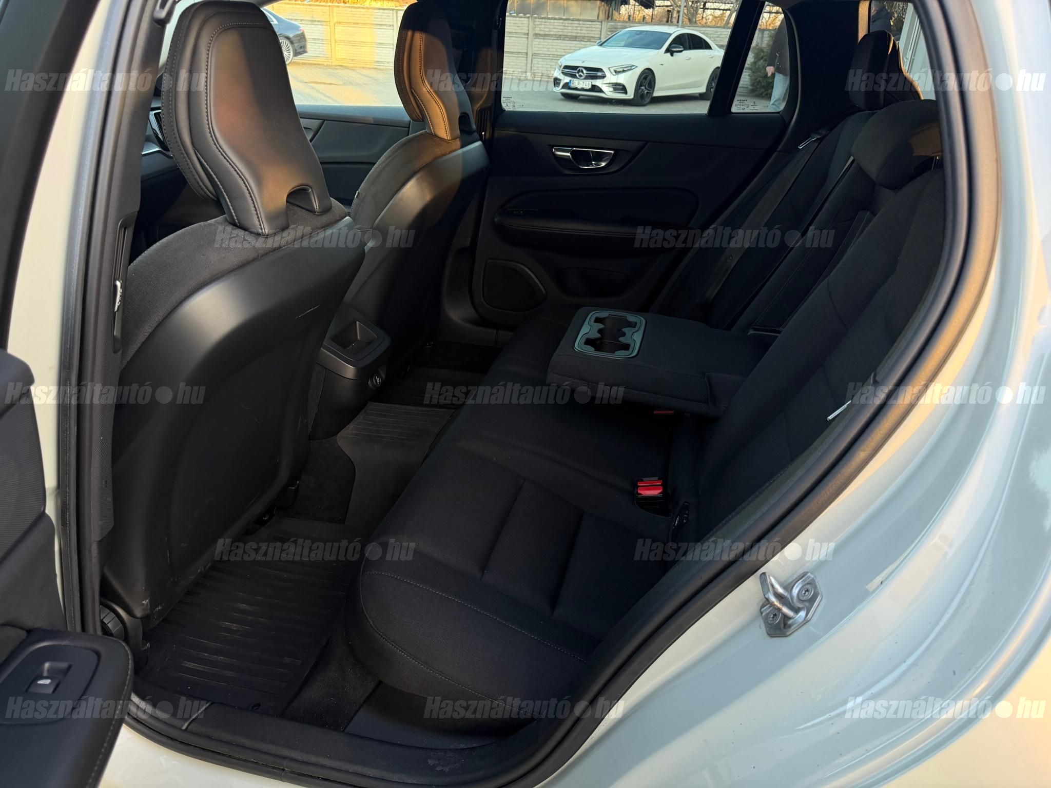 VOLVO V60 2.0 D [D3] Momentum Pro Geartronic 8.seb.Automata.75.ekm.Magyar.Led.Kamera.3év