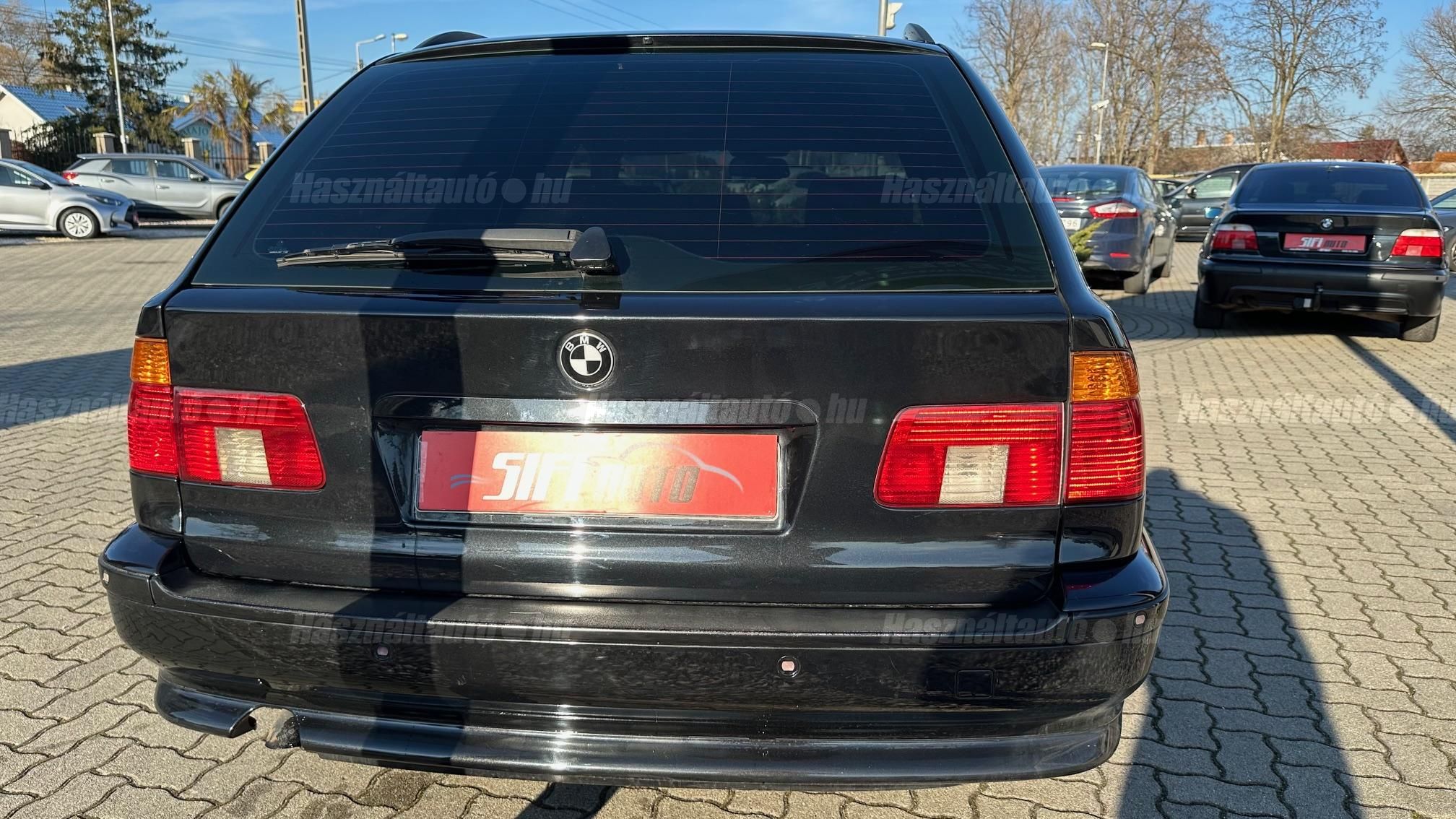 BMW 5-ÖS SOROZAT 525d Touring (Automata)