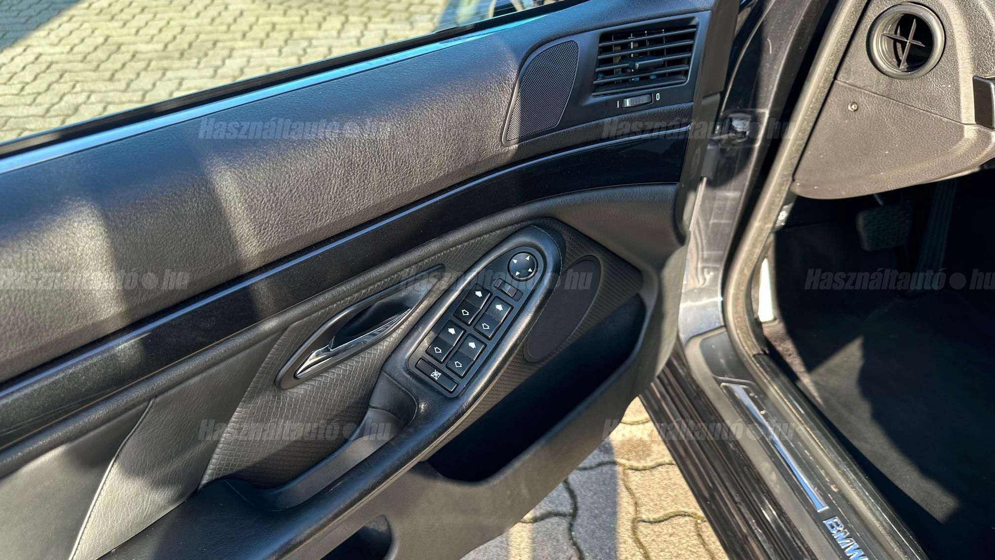 BMW 5-ÖS SOROZAT 525d Touring (Automata)