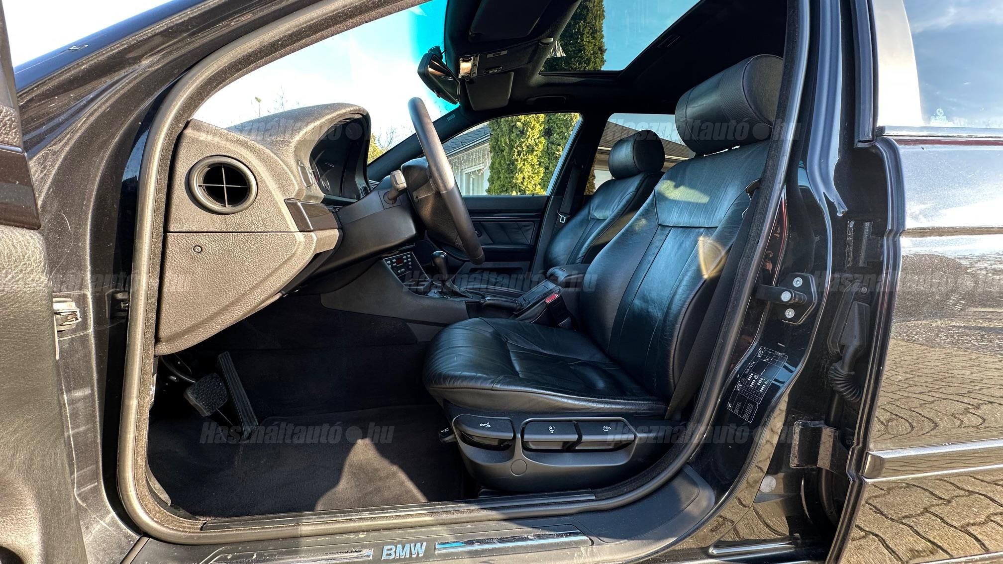 BMW 5-ÖS SOROZAT 525d Touring (Automata)