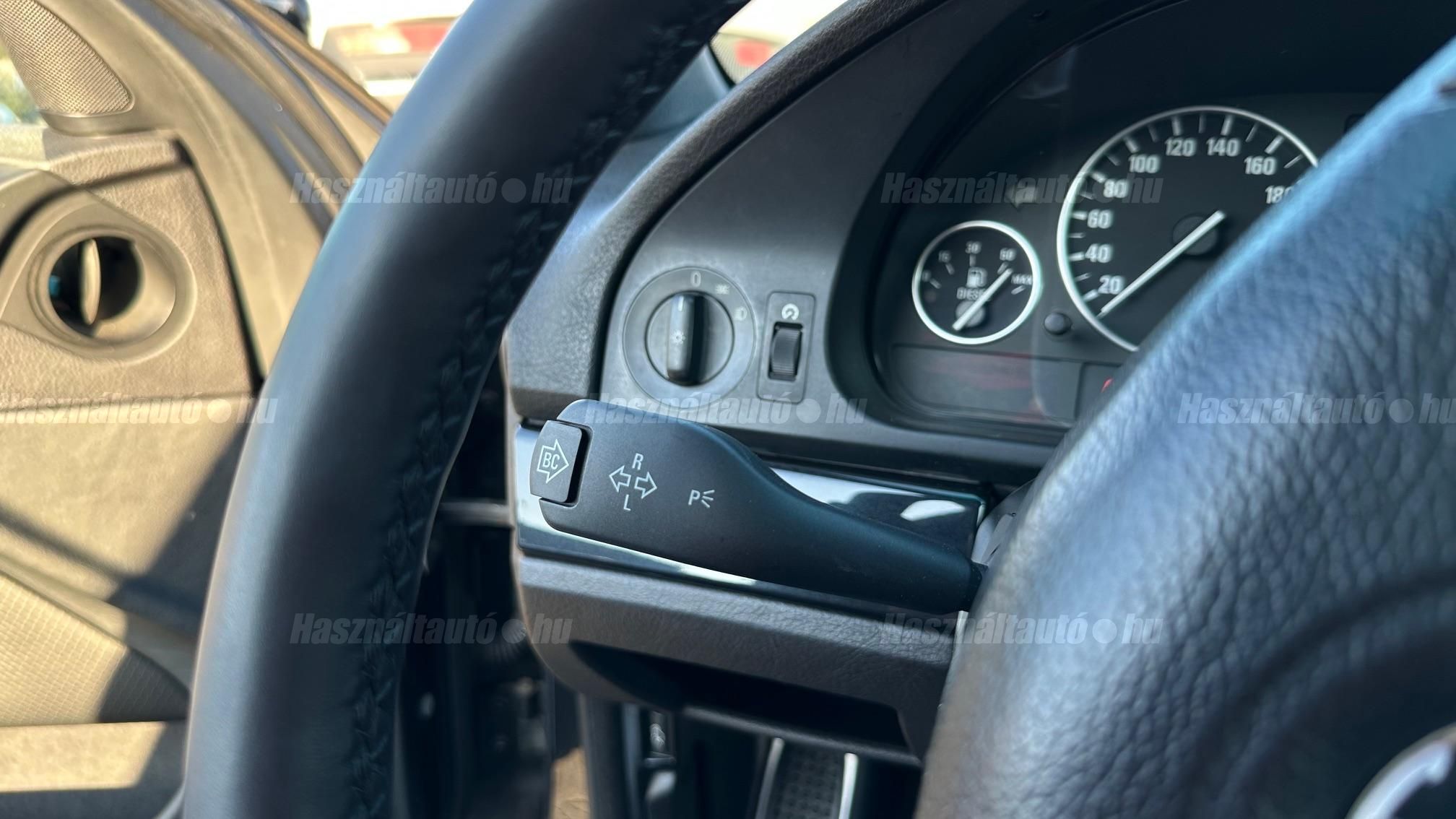 BMW 5-ÖS SOROZAT 525d Touring (Automata)
