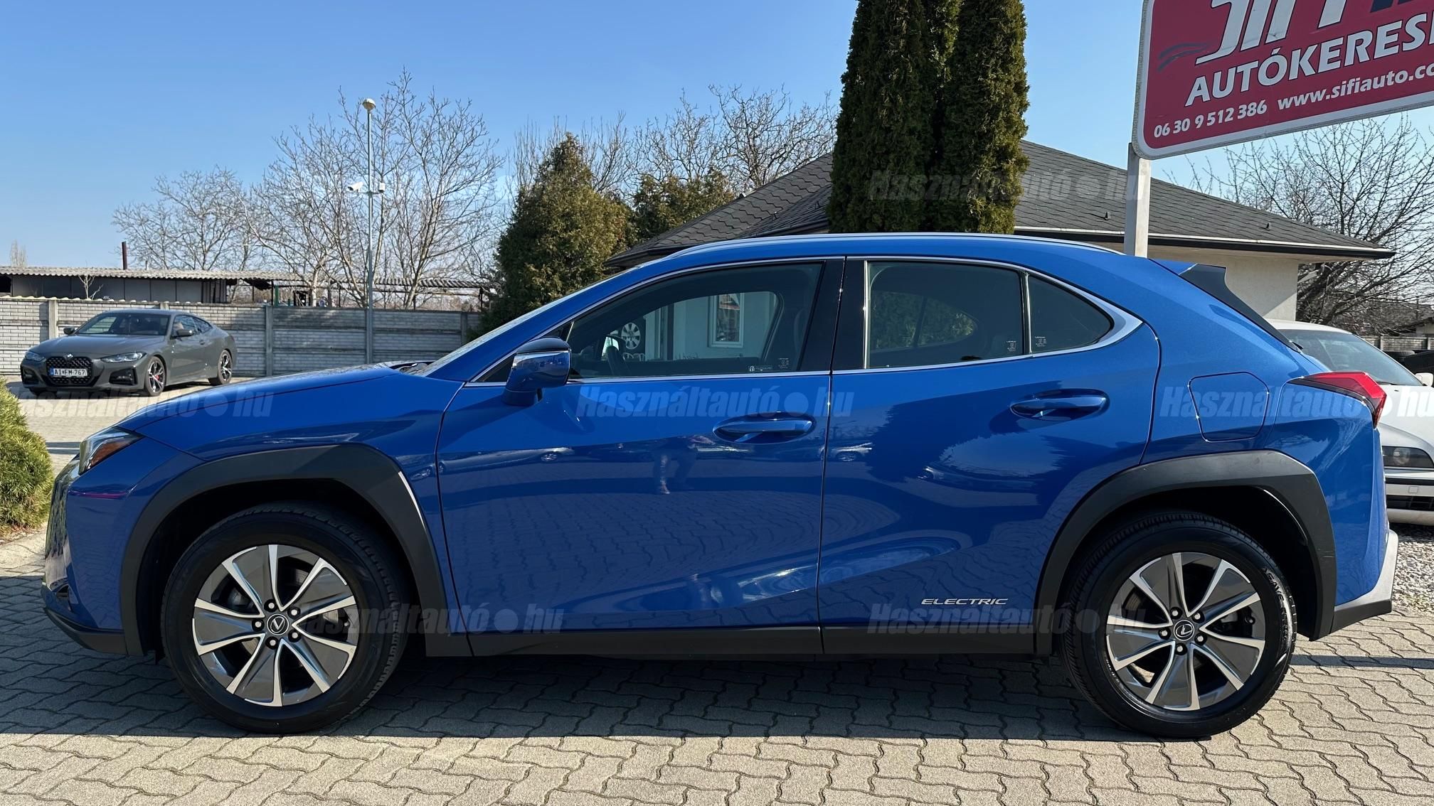 LEXUS UX 300e Luxury