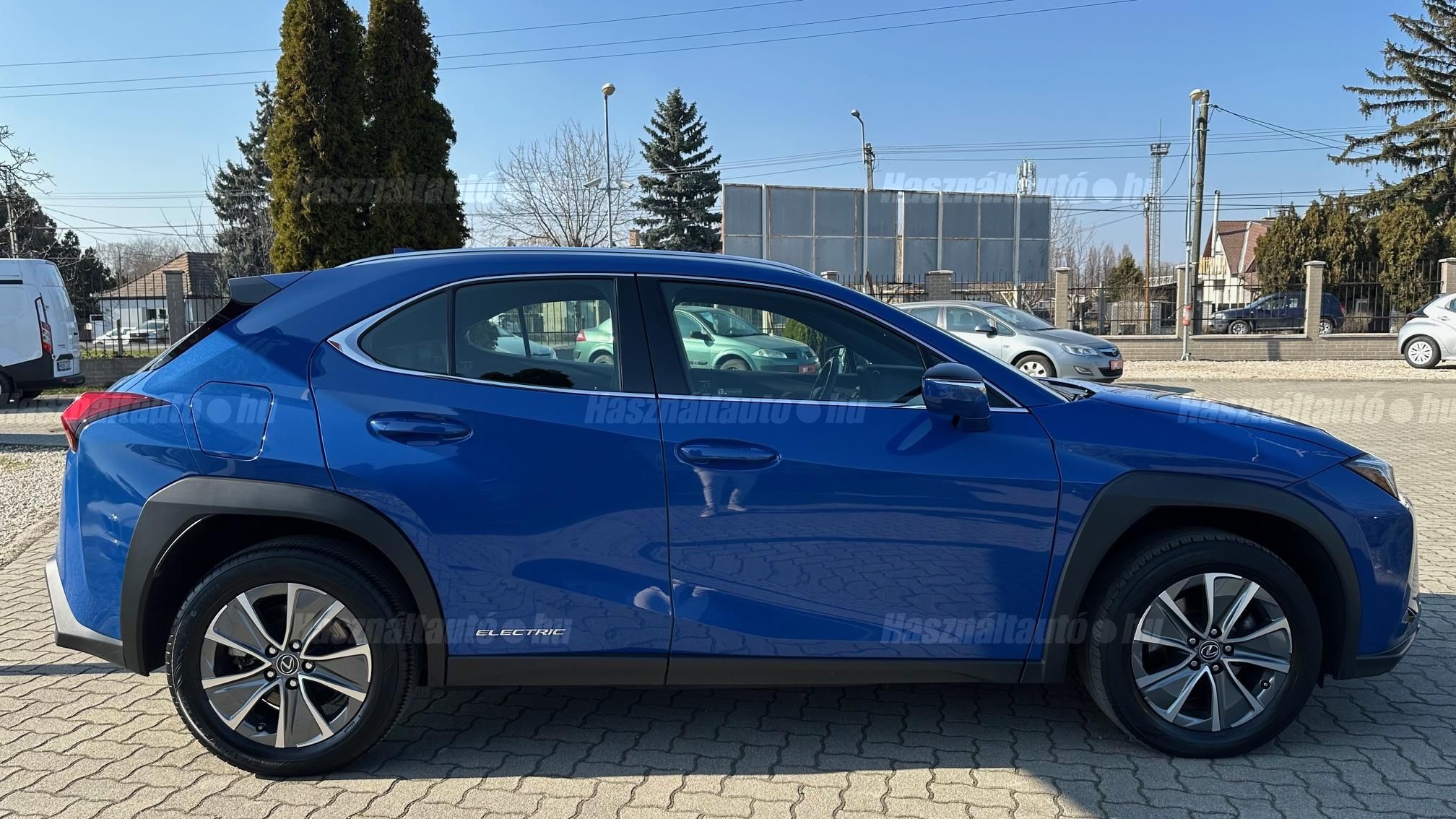 LEXUS UX 300e Luxury
