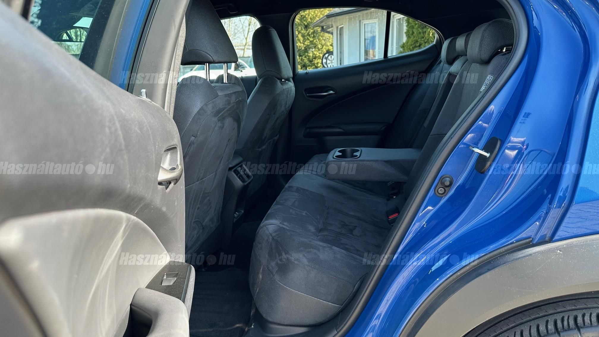LEXUS UX 300e Luxury
