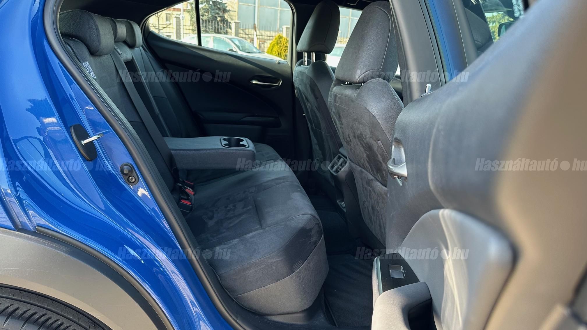 LEXUS UX 300e Luxury