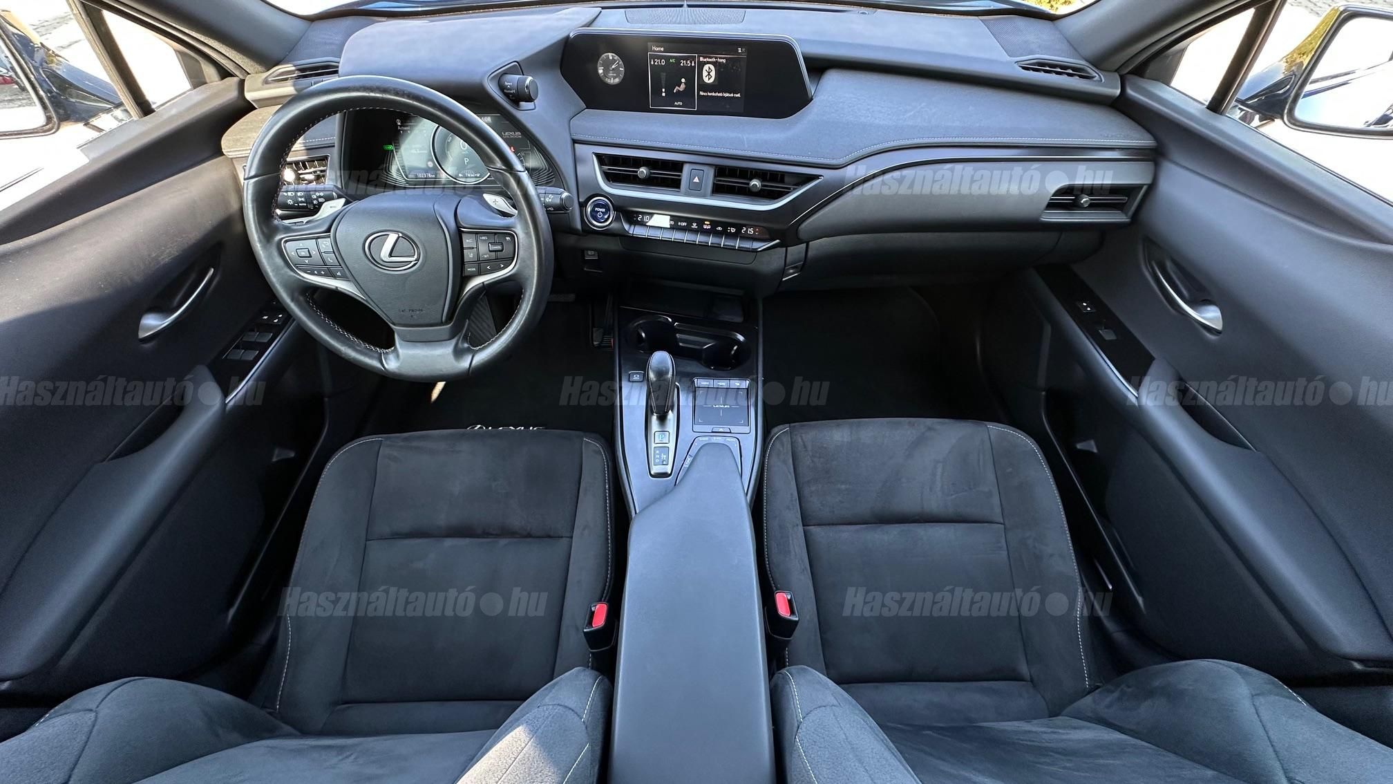 LEXUS UX 300e Luxury