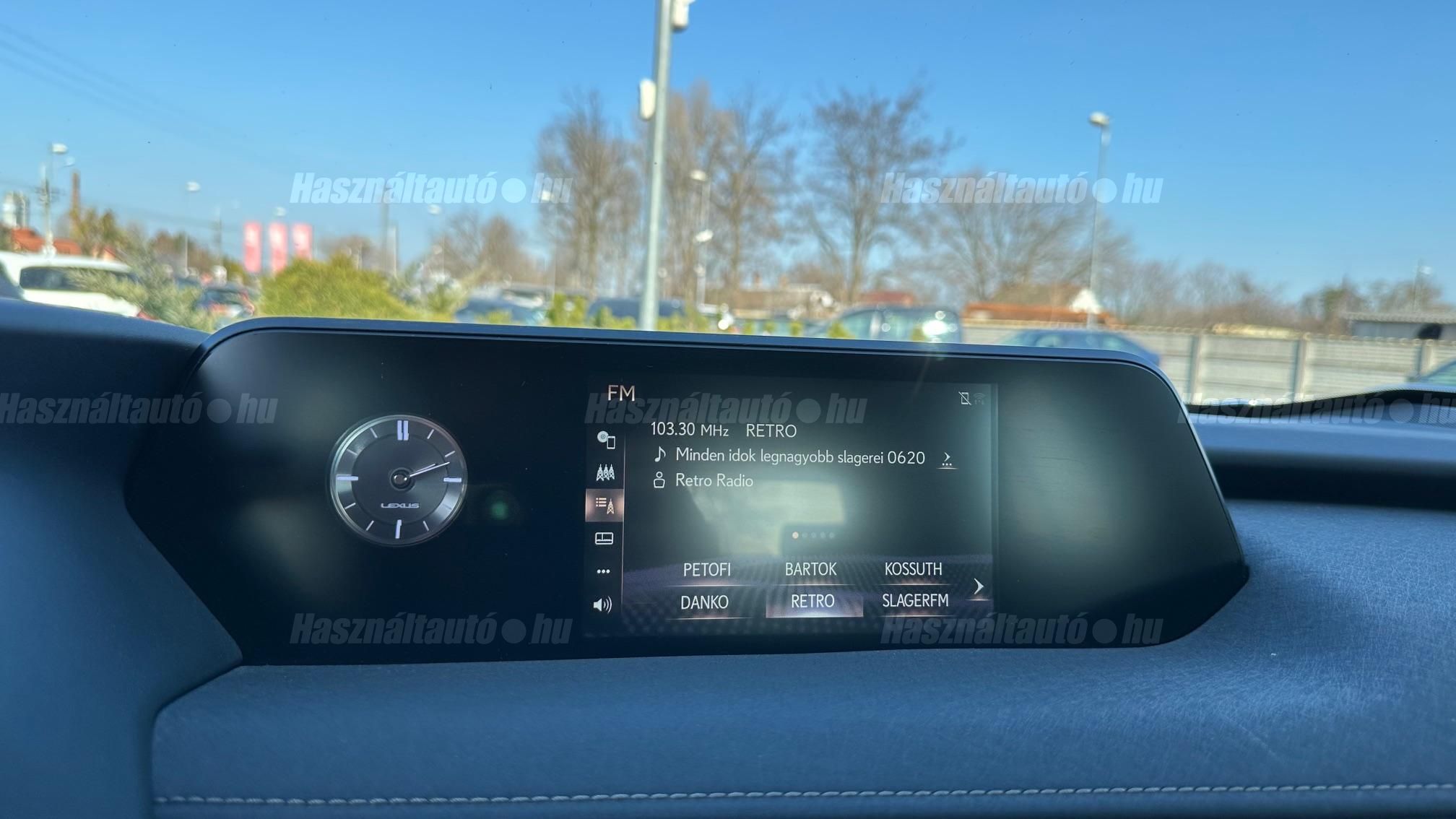 LEXUS UX 300e Luxury