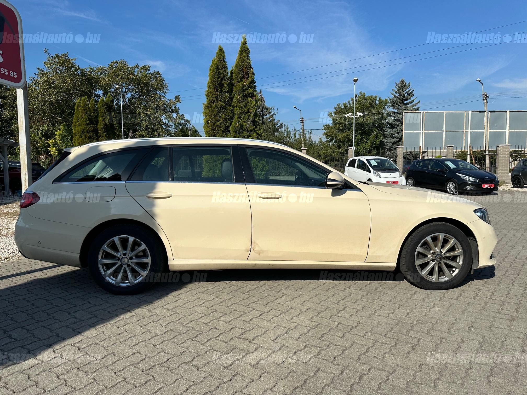 MERCEDES-BENZ E 220 BlueTEC 4Matic T Elegance (Automata)