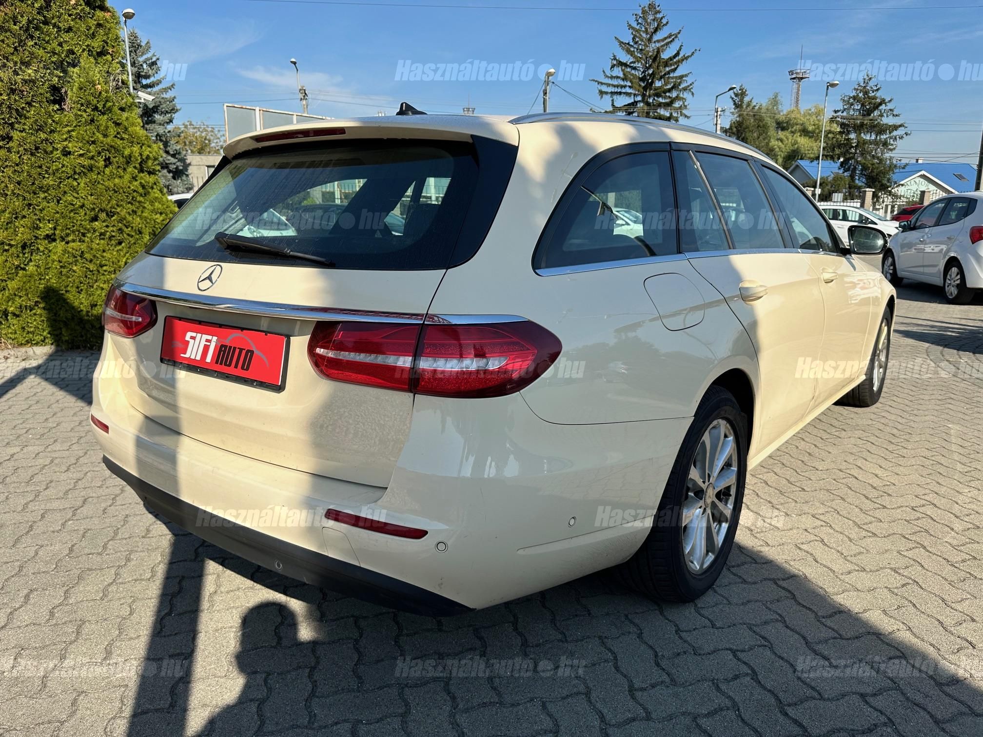 MERCEDES-BENZ E 220 BlueTEC 4Matic T Elegance (Automata)