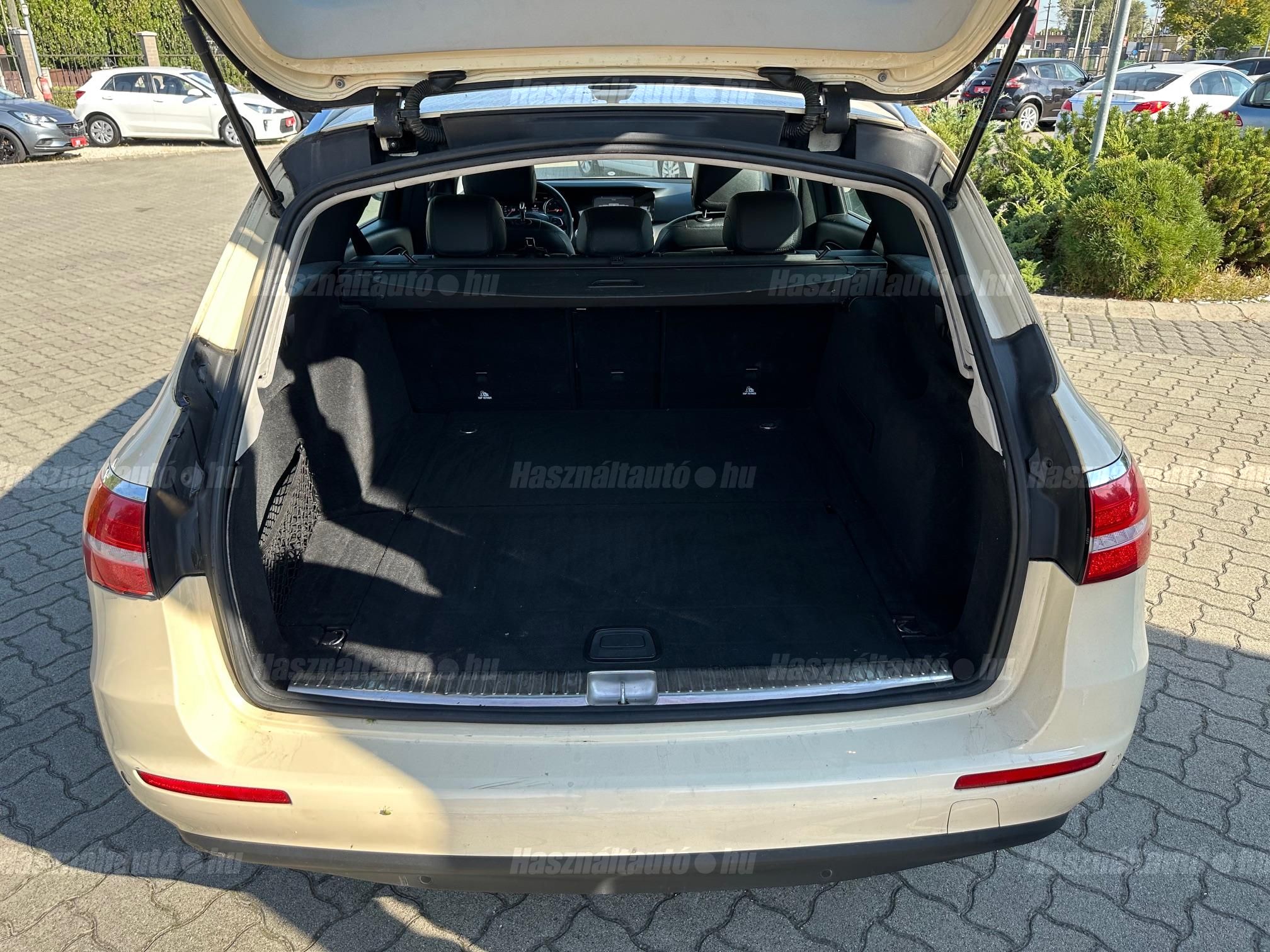 MERCEDES-BENZ E 220 BlueTEC 4Matic T Elegance (Automata)