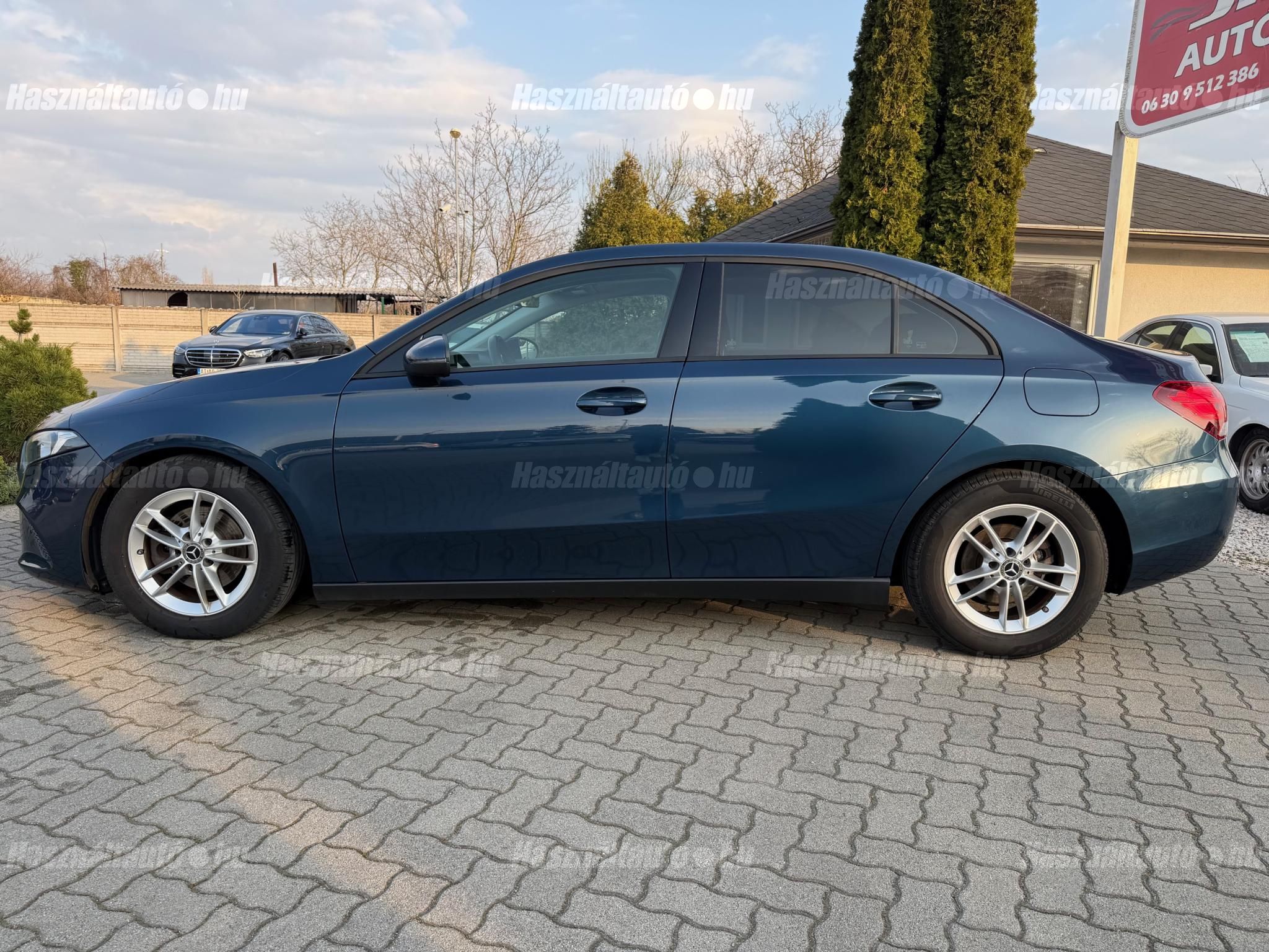 MERCEDES-BENZ A 180 d Style 7G-DCT Limuzin