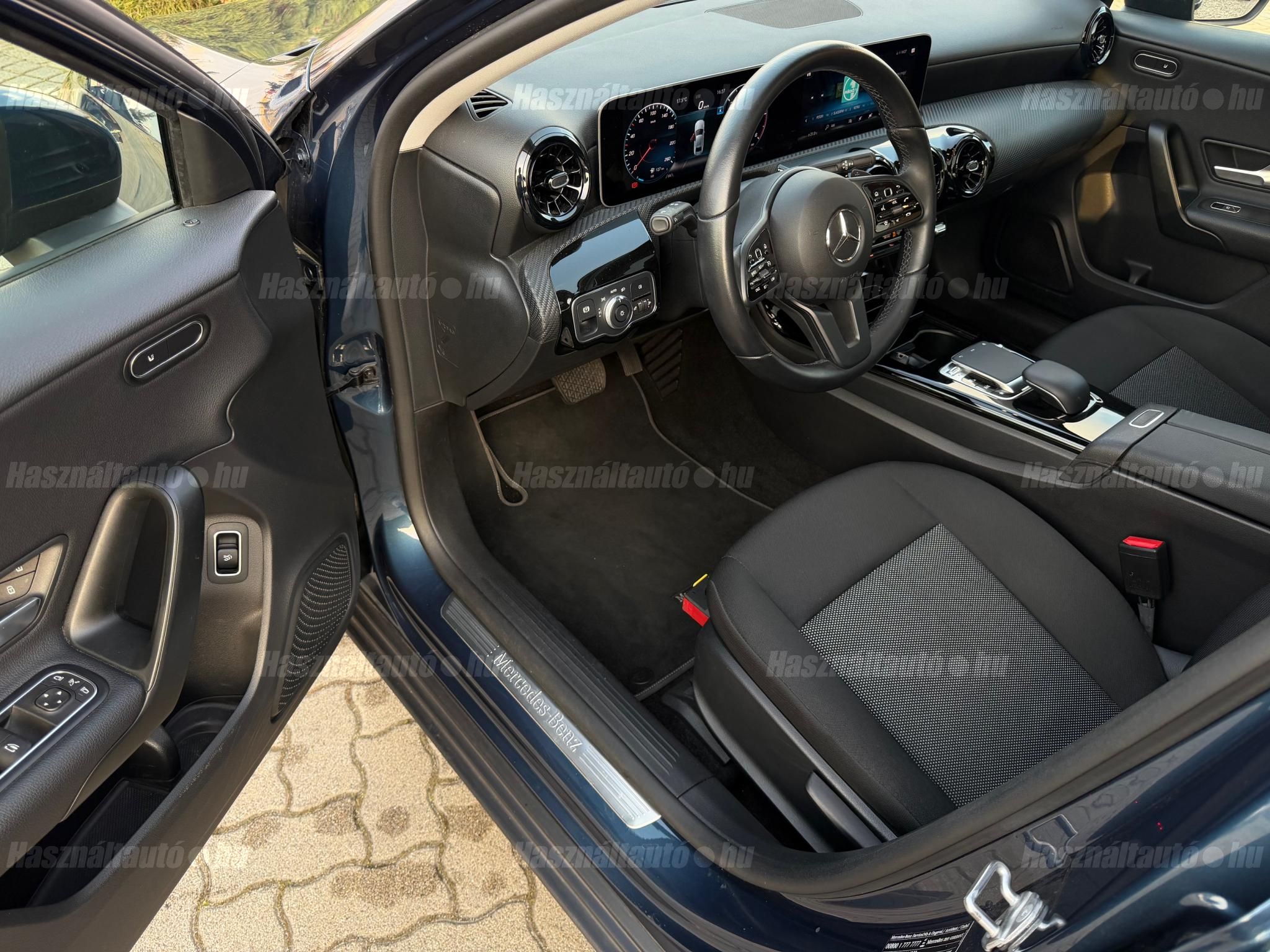 MERCEDES-BENZ A 180 d Style 7G-DCT Limuzin