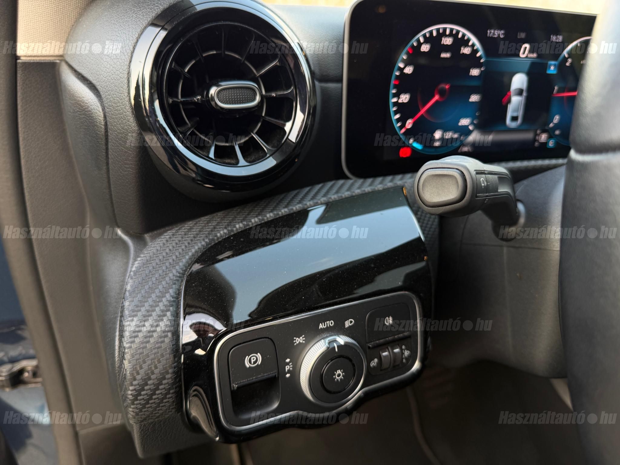 MERCEDES-BENZ A 180 d Style 7G-DCT Limuzin