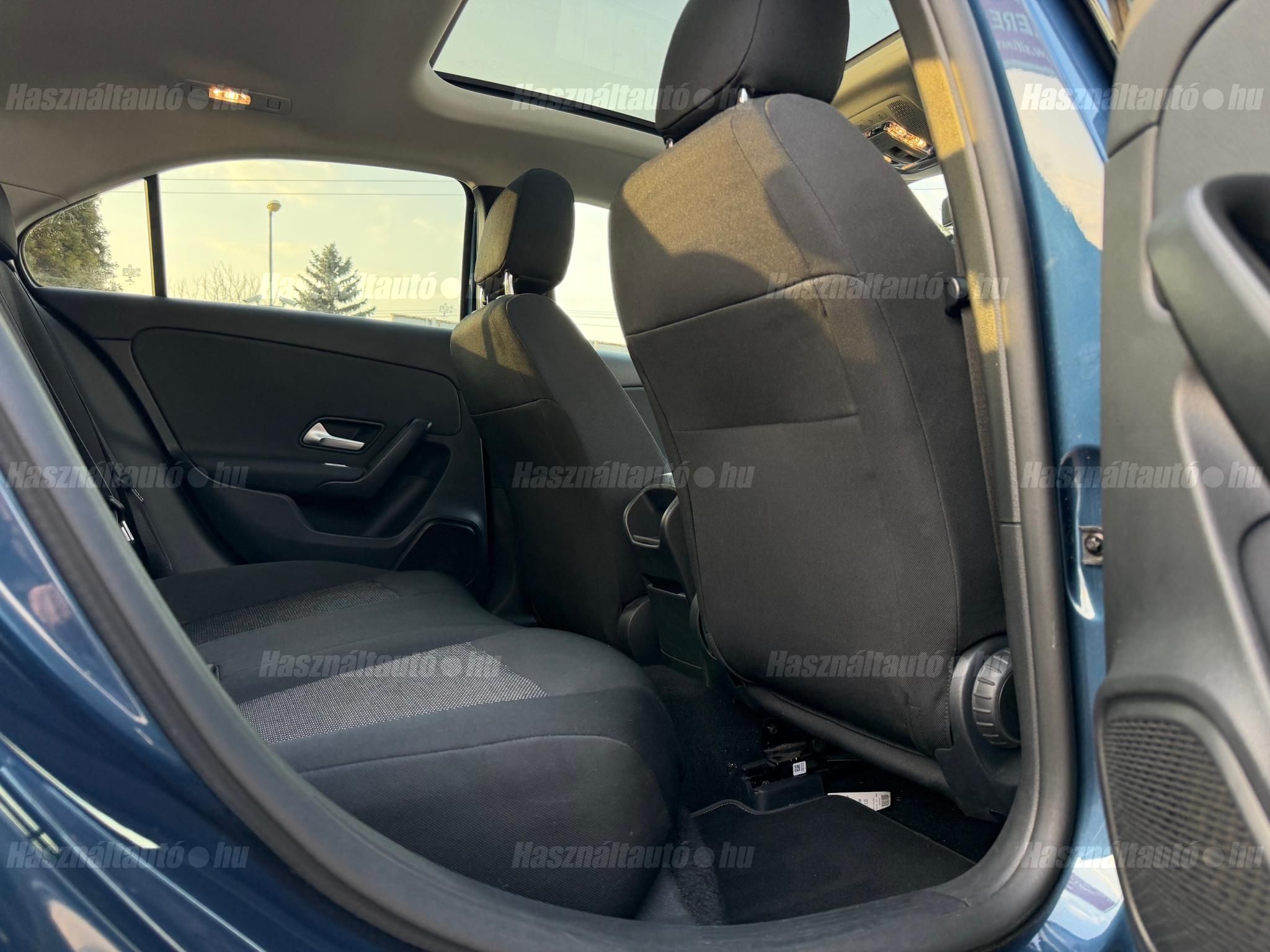 MERCEDES-BENZ A 180 d Style 7G-DCT Limuzin