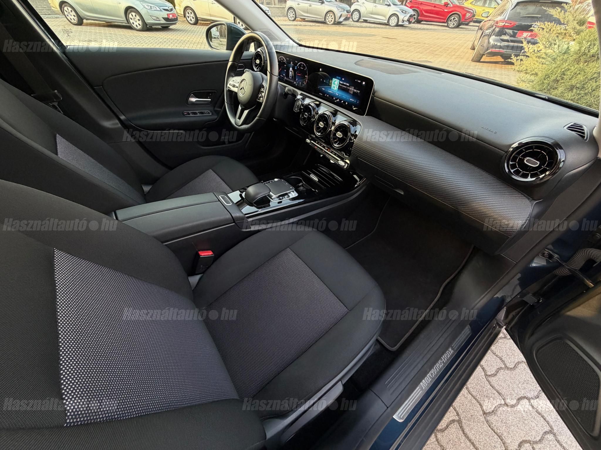 MERCEDES-BENZ A 180 d Style 7G-DCT Limuzin