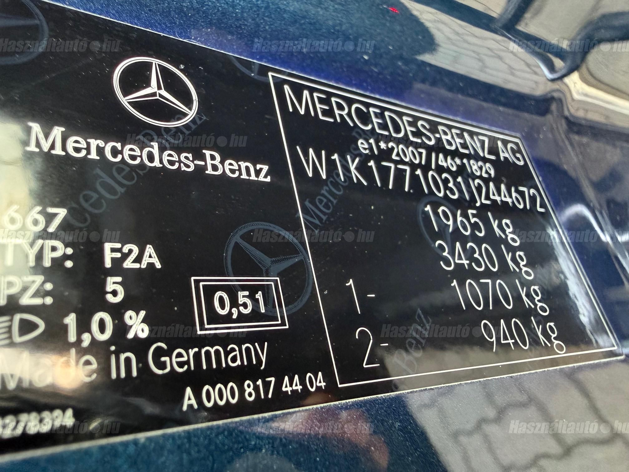 MERCEDES-BENZ A 180 d Style 7G-DCT Limuzin
