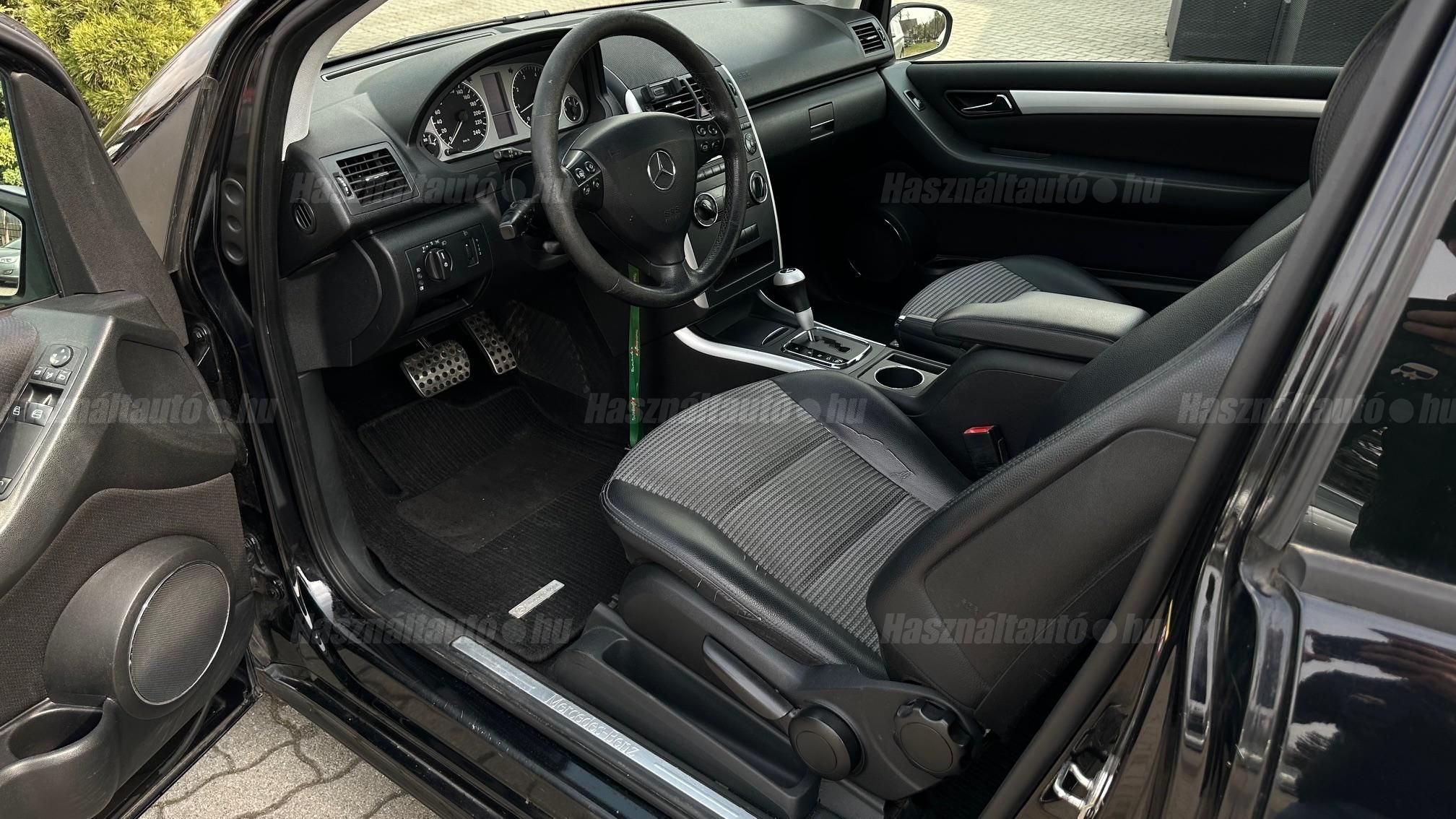 MERCEDES-BENZ A 170 Avantgarde Autotronic