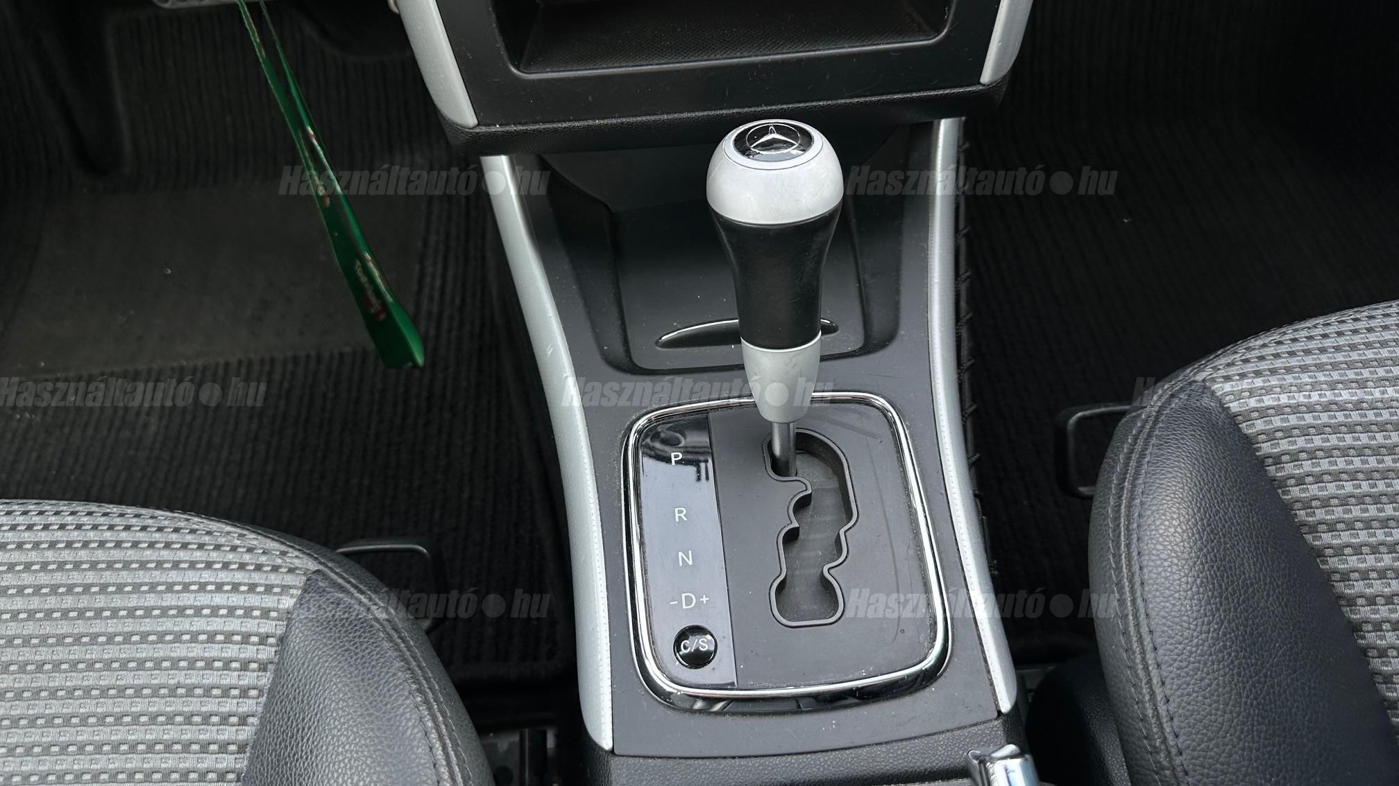 MERCEDES-BENZ A 170 Avantgarde Autotronic
