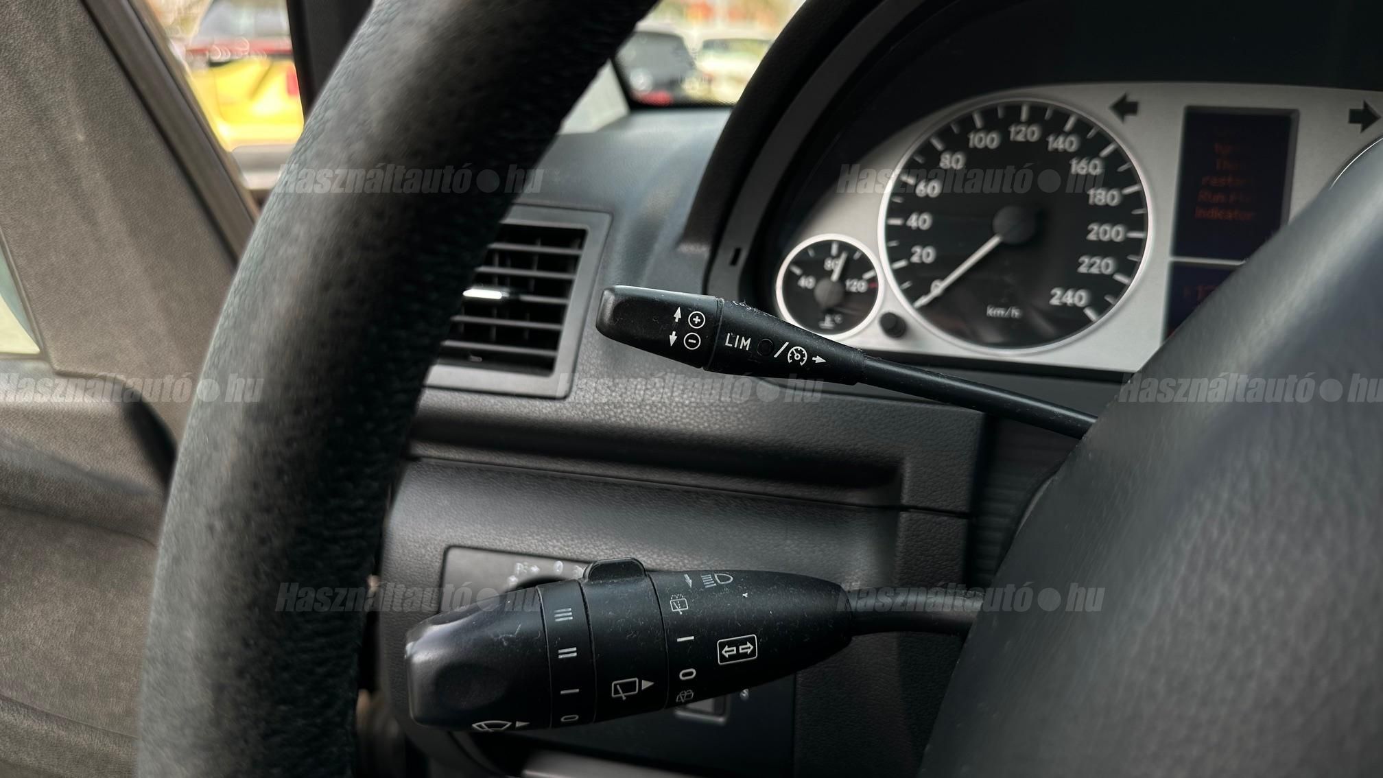 MERCEDES-BENZ A 170 Avantgarde Autotronic