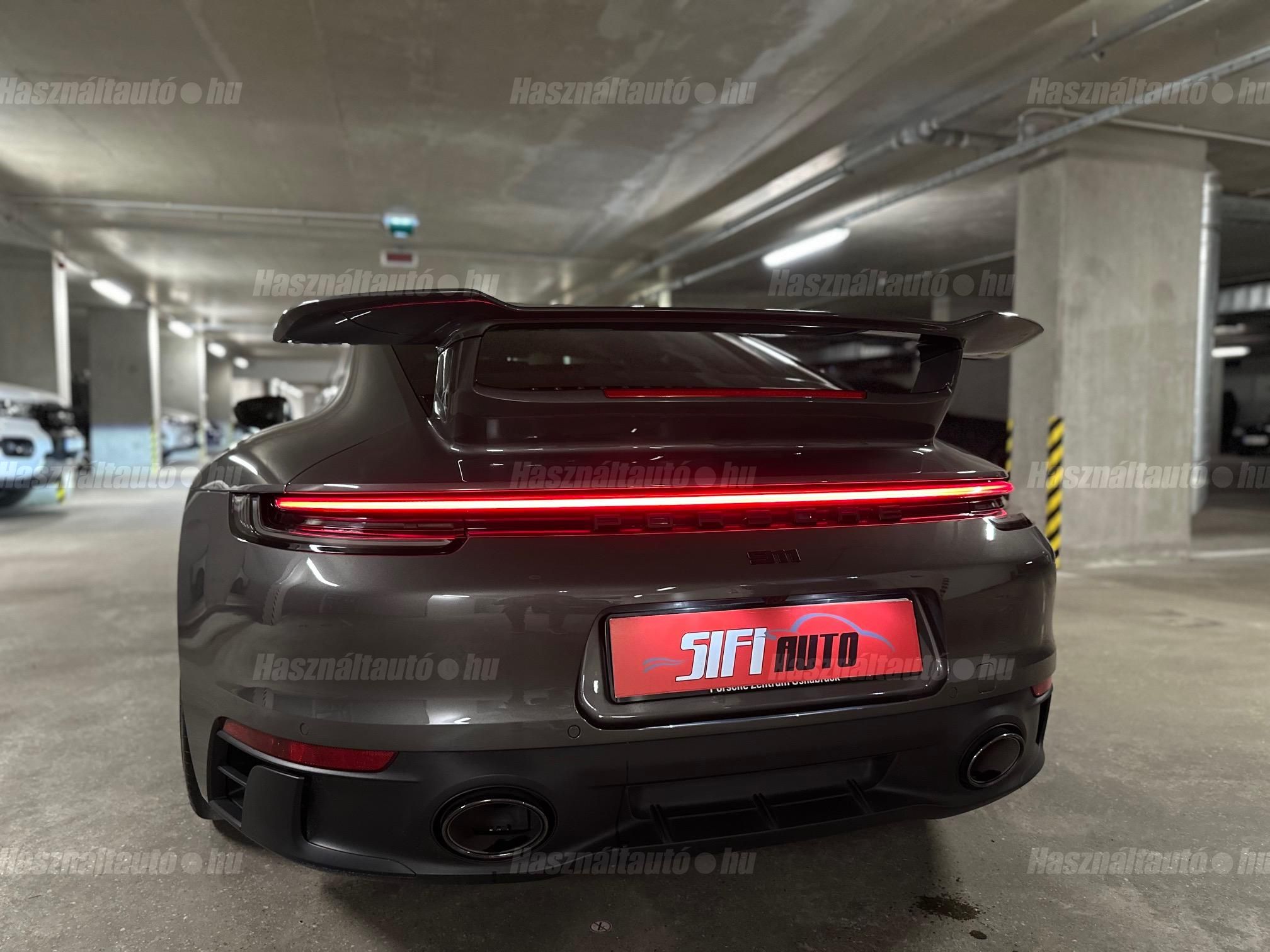 PORSCHE 911 Carrera GTS PDK