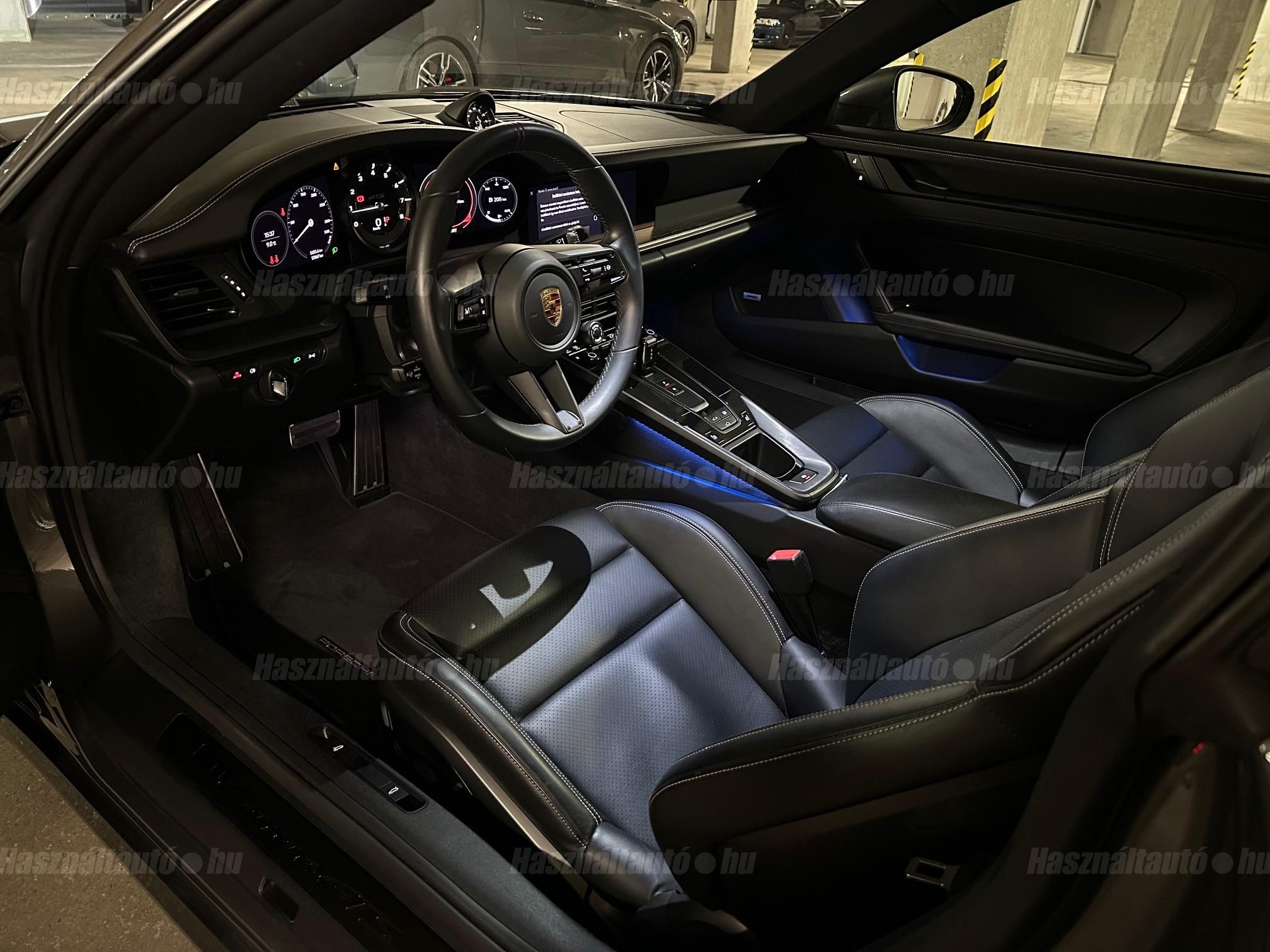 PORSCHE 911 Carrera GTS PDK