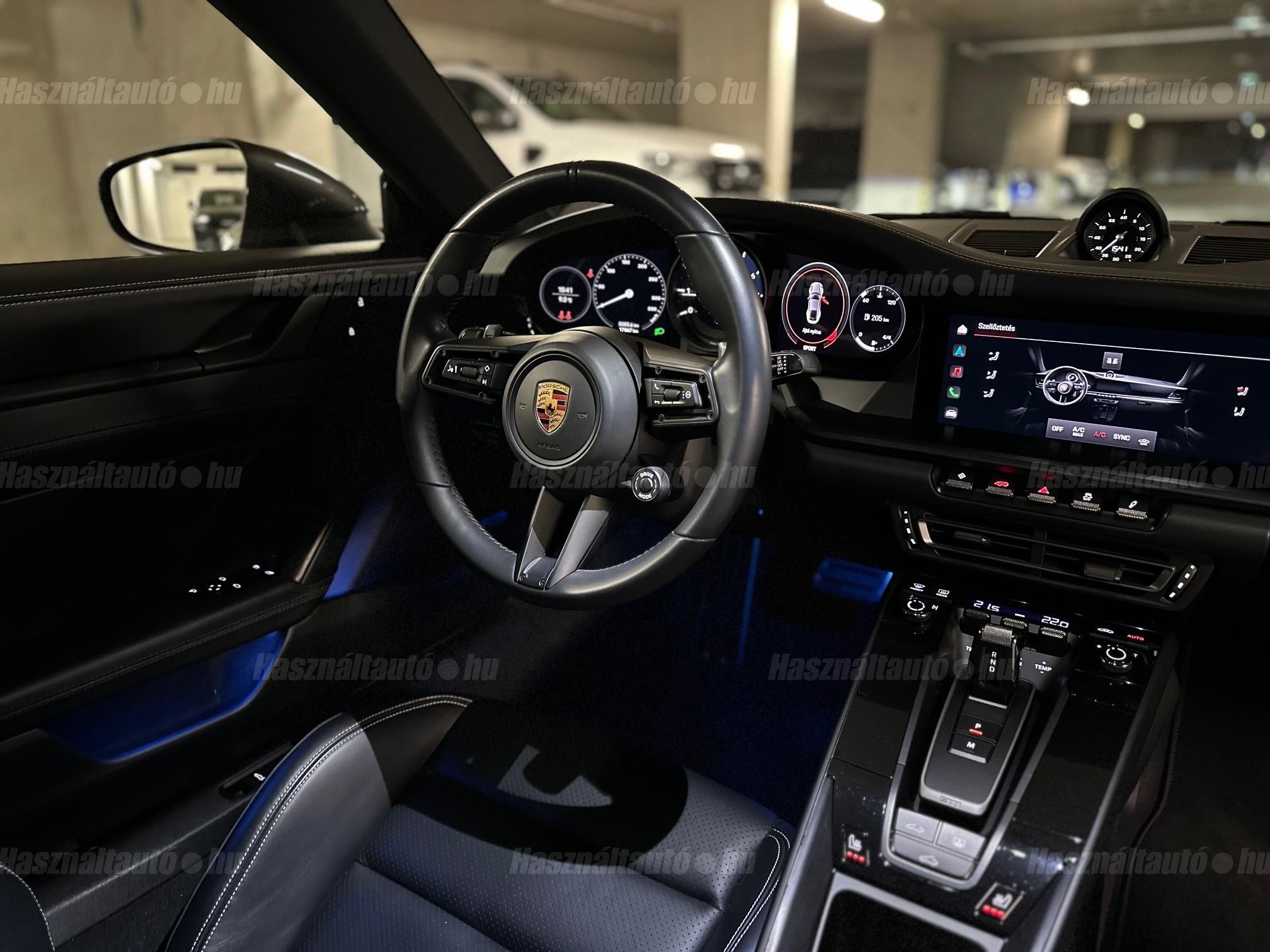 PORSCHE 911 Carrera GTS PDK