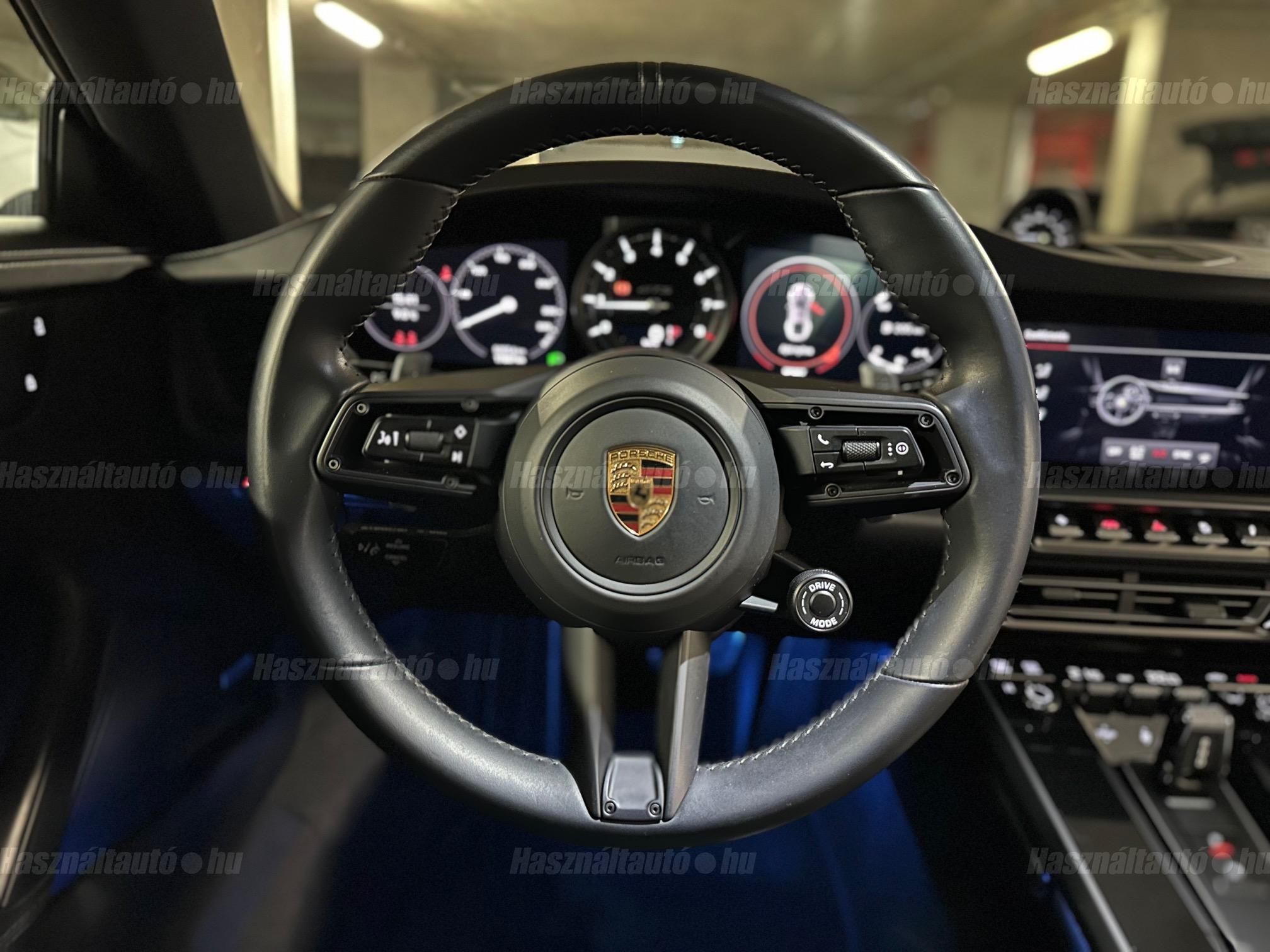 PORSCHE 911 Carrera GTS PDK