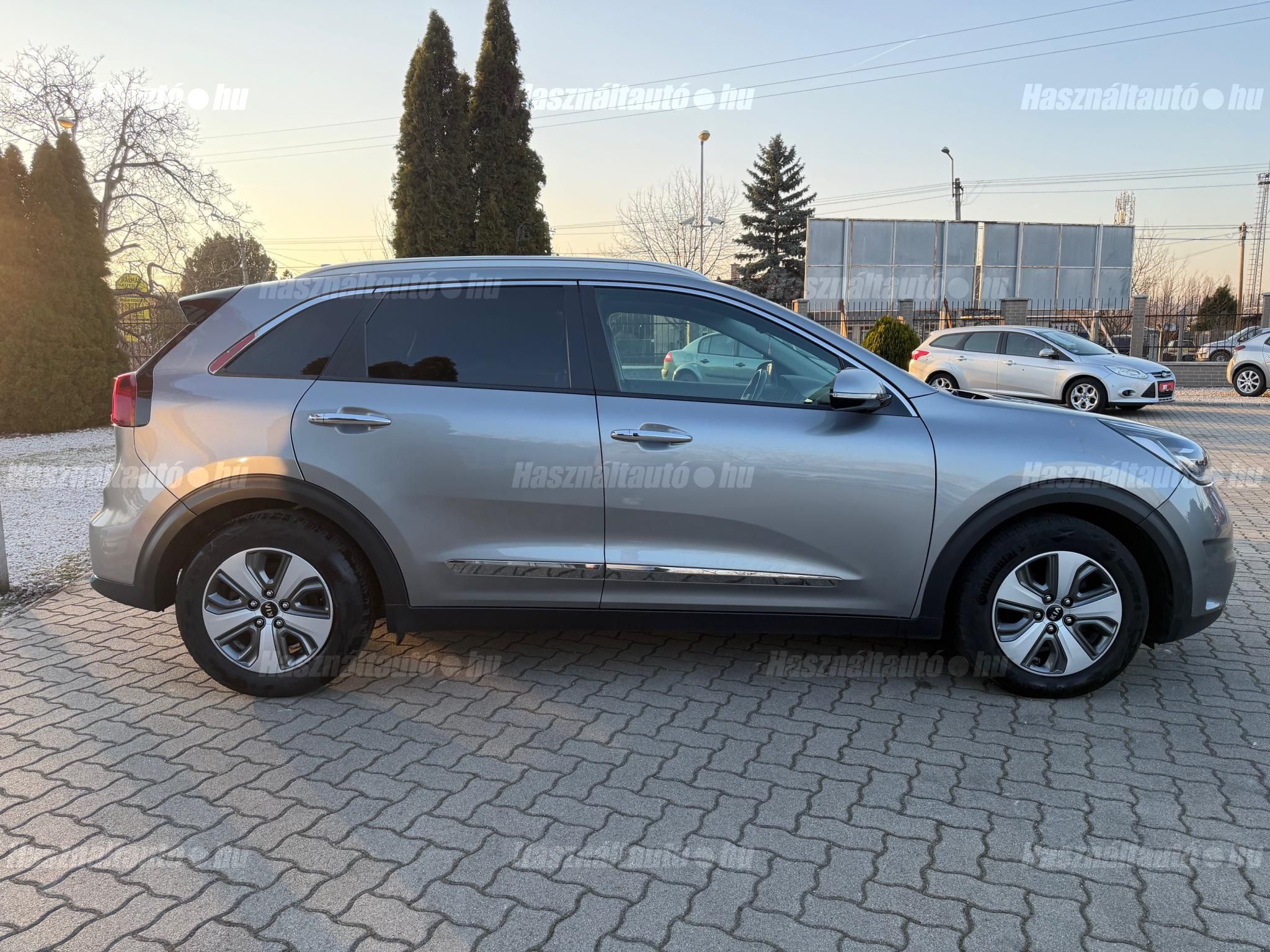 KIA NIRO PHEV 1.6 GDI Launch Edition DCT Plug-In.Hibrid.Bőr.JBL.Tető.2x
