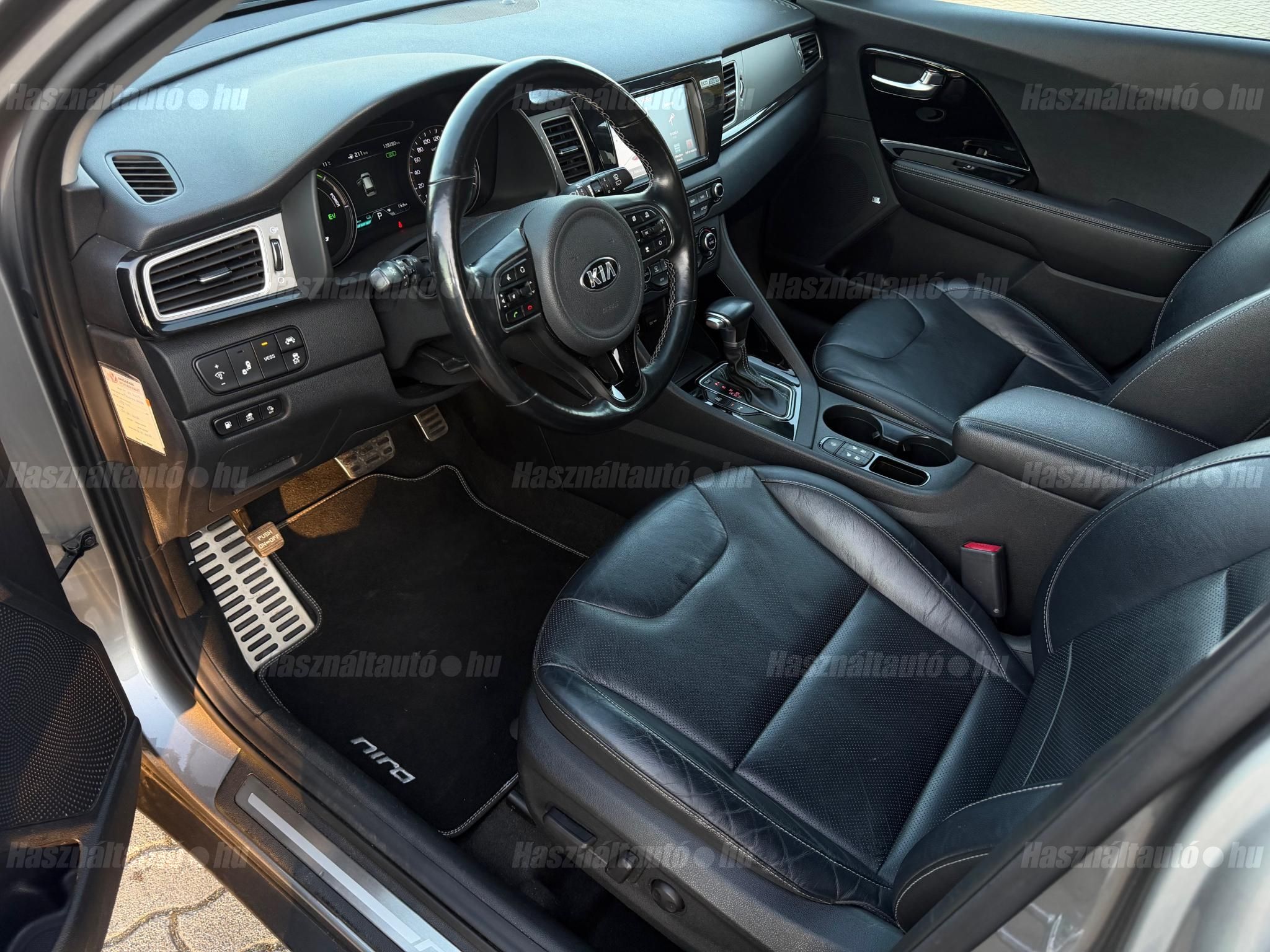 KIA NIRO PHEV 1.6 GDI Launch Edition DCT Plug-In.Hibrid.Bőr.JBL.Tető.2x