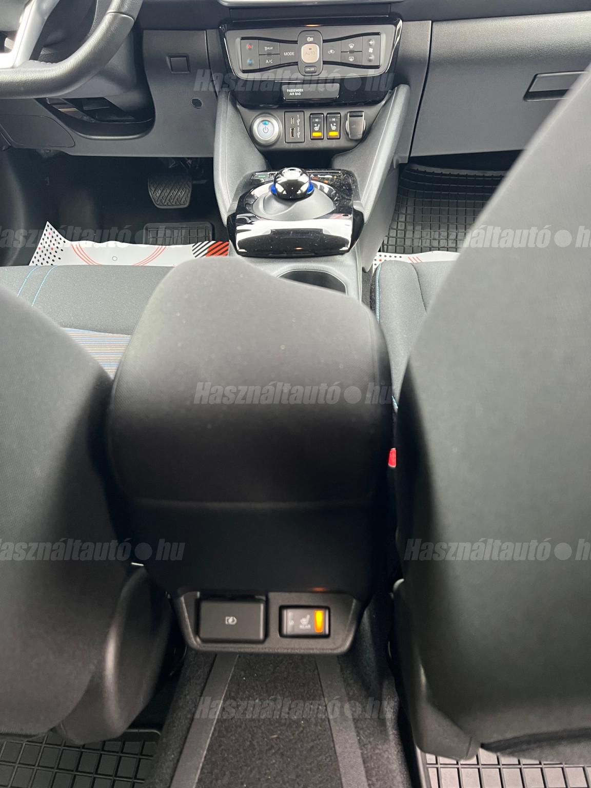 NISSAN LEAF N-Connecta 40kWh (Automata)