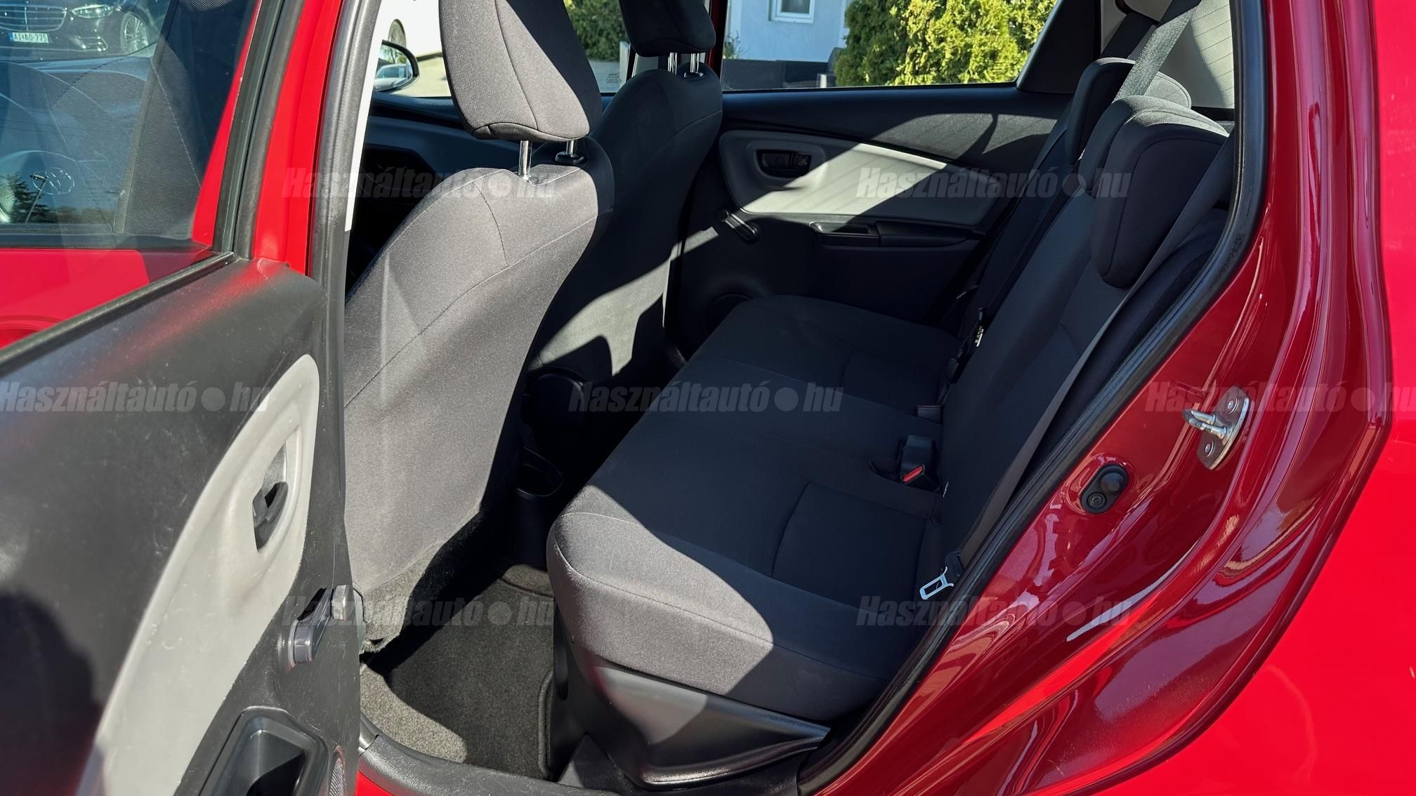 TOYOTA YARIS 1.5 VVT-i Hybrid Comfort e-CVT