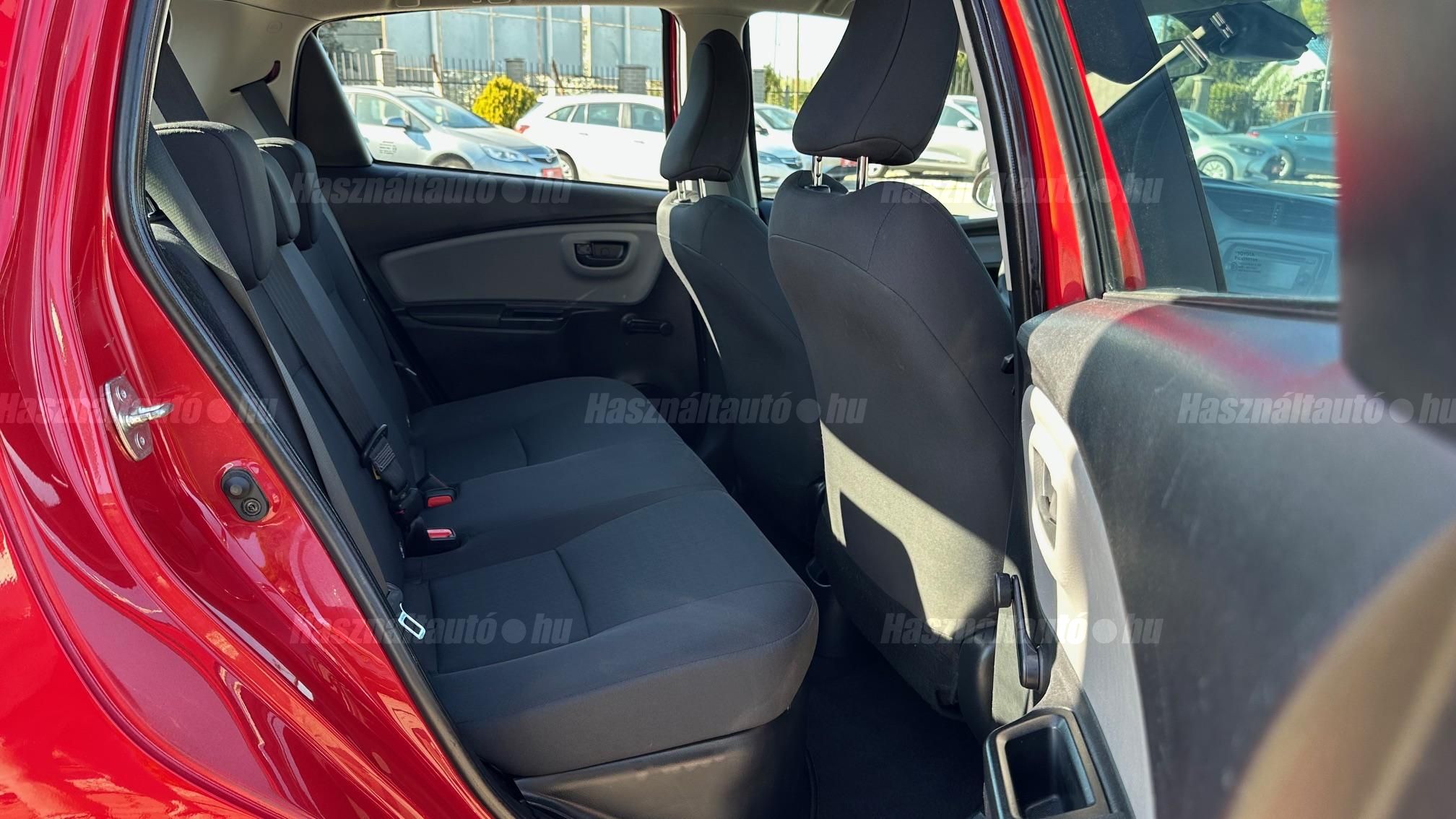 TOYOTA YARIS 1.5 VVT-i Hybrid Comfort e-CVT