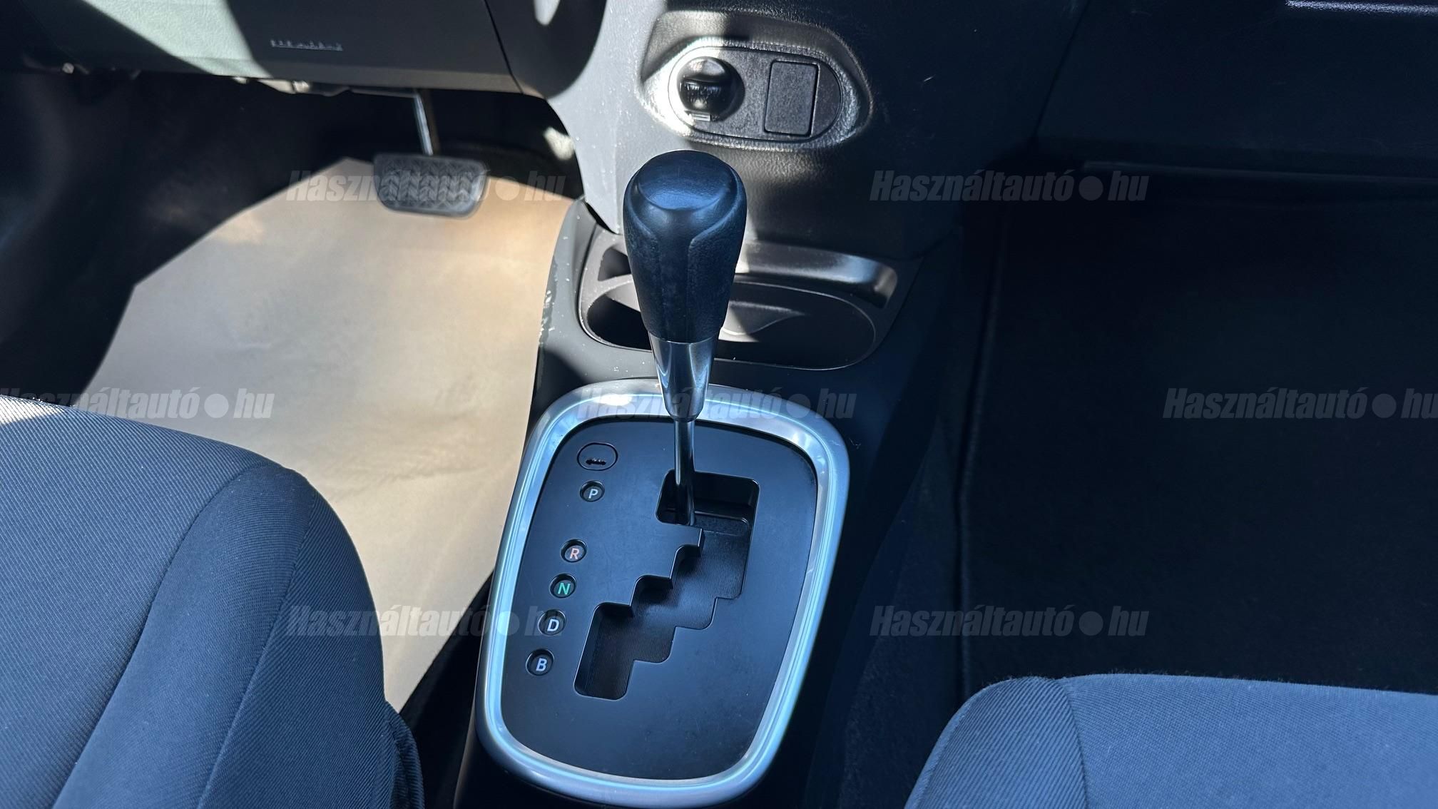 TOYOTA YARIS 1.5 VVT-i Hybrid Comfort e-CVT