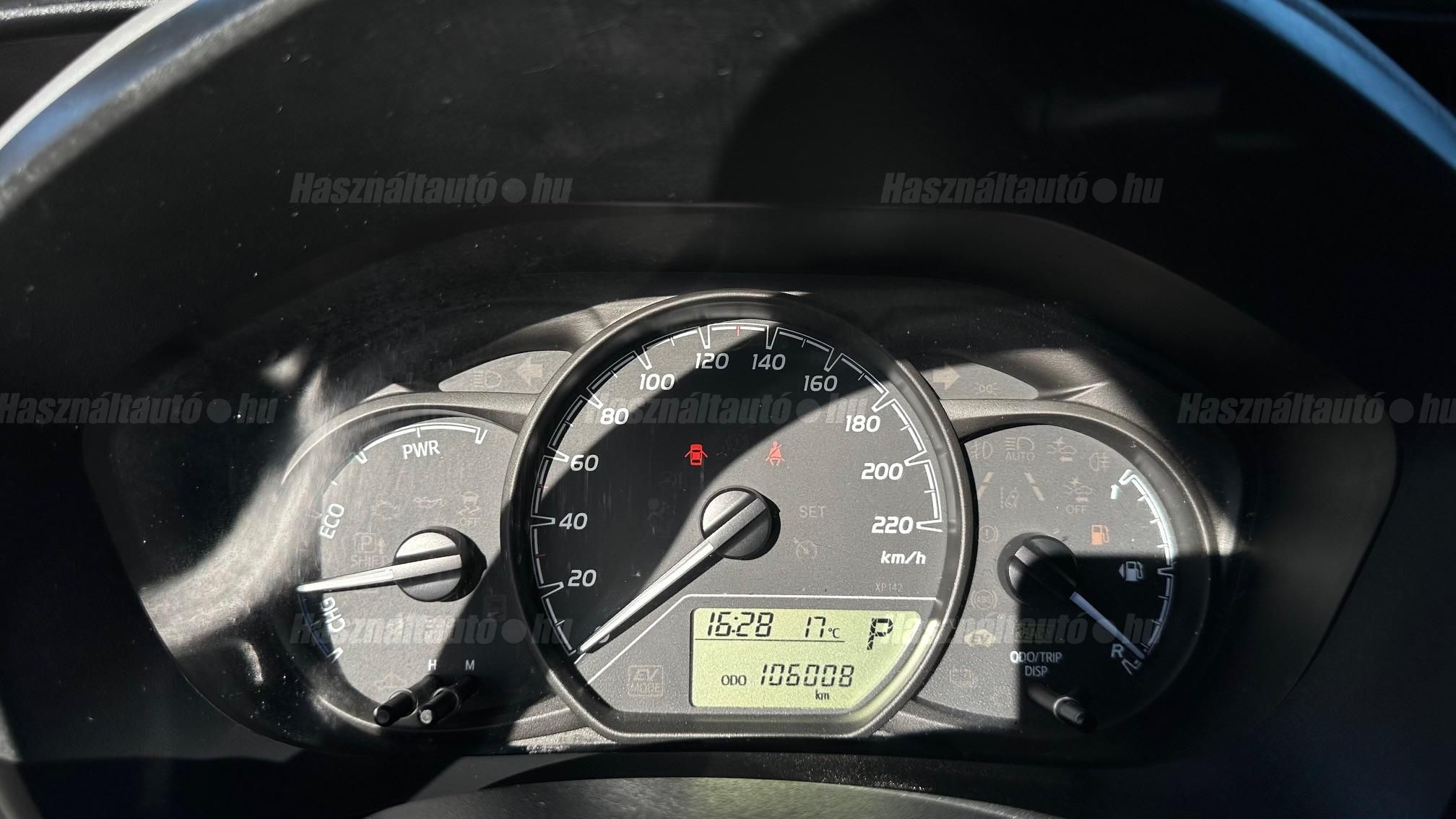 TOYOTA YARIS 1.5 VVT-i Hybrid Comfort e-CVT